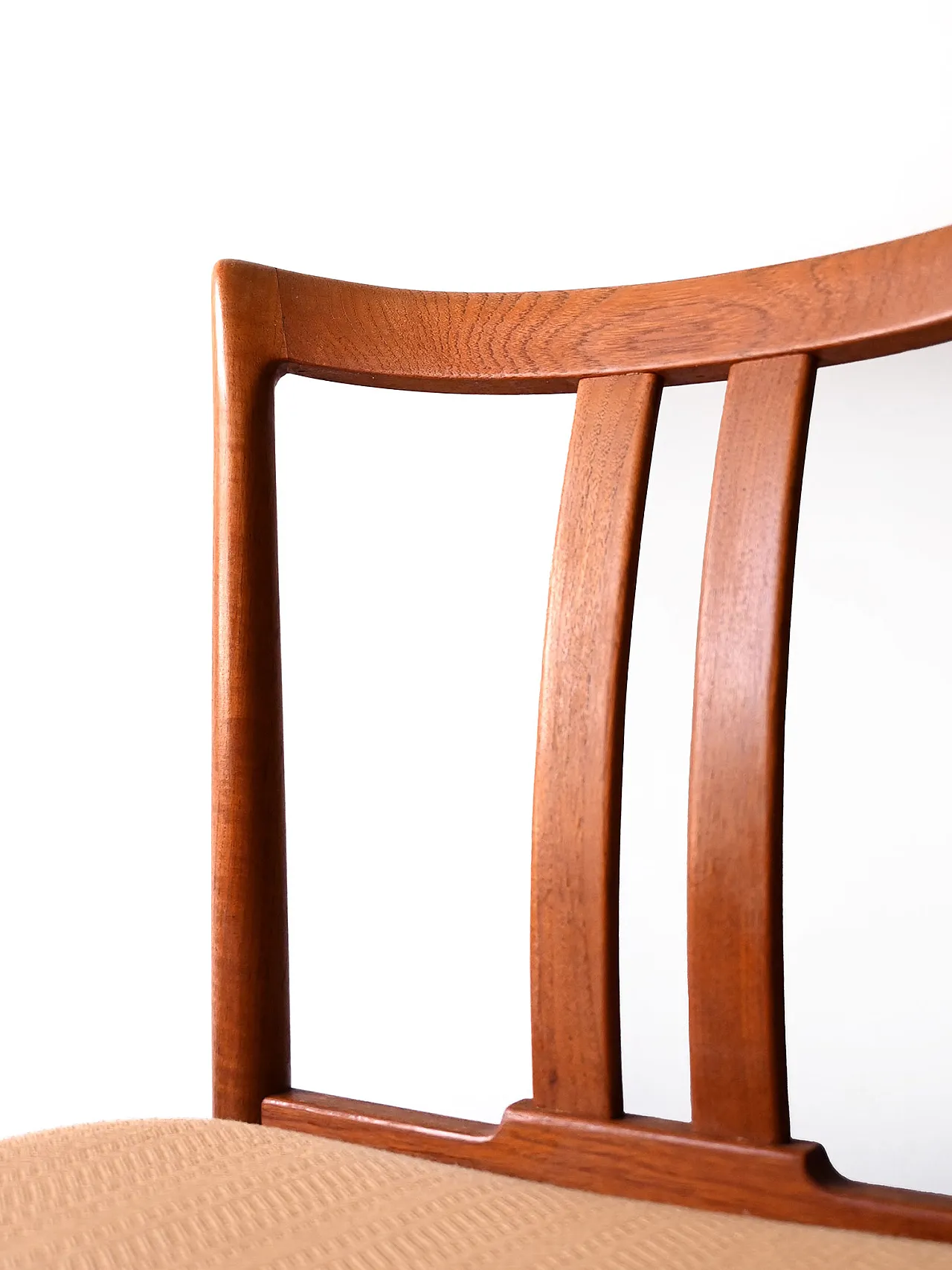 Set 6 Scandinavian Teak chairs with yellow seat 8