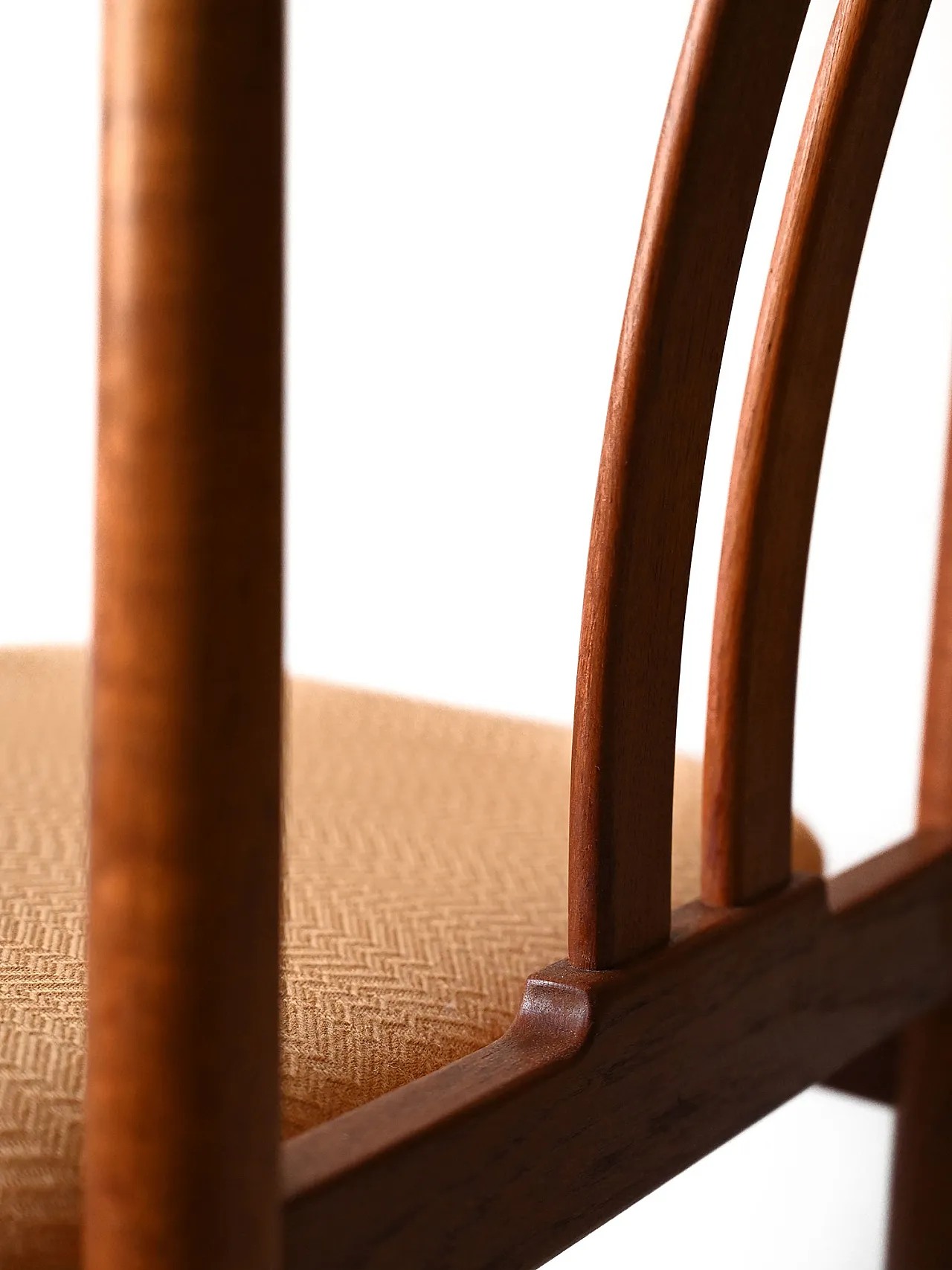 Set 6 Scandinavian Teak chairs with yellow seat 10