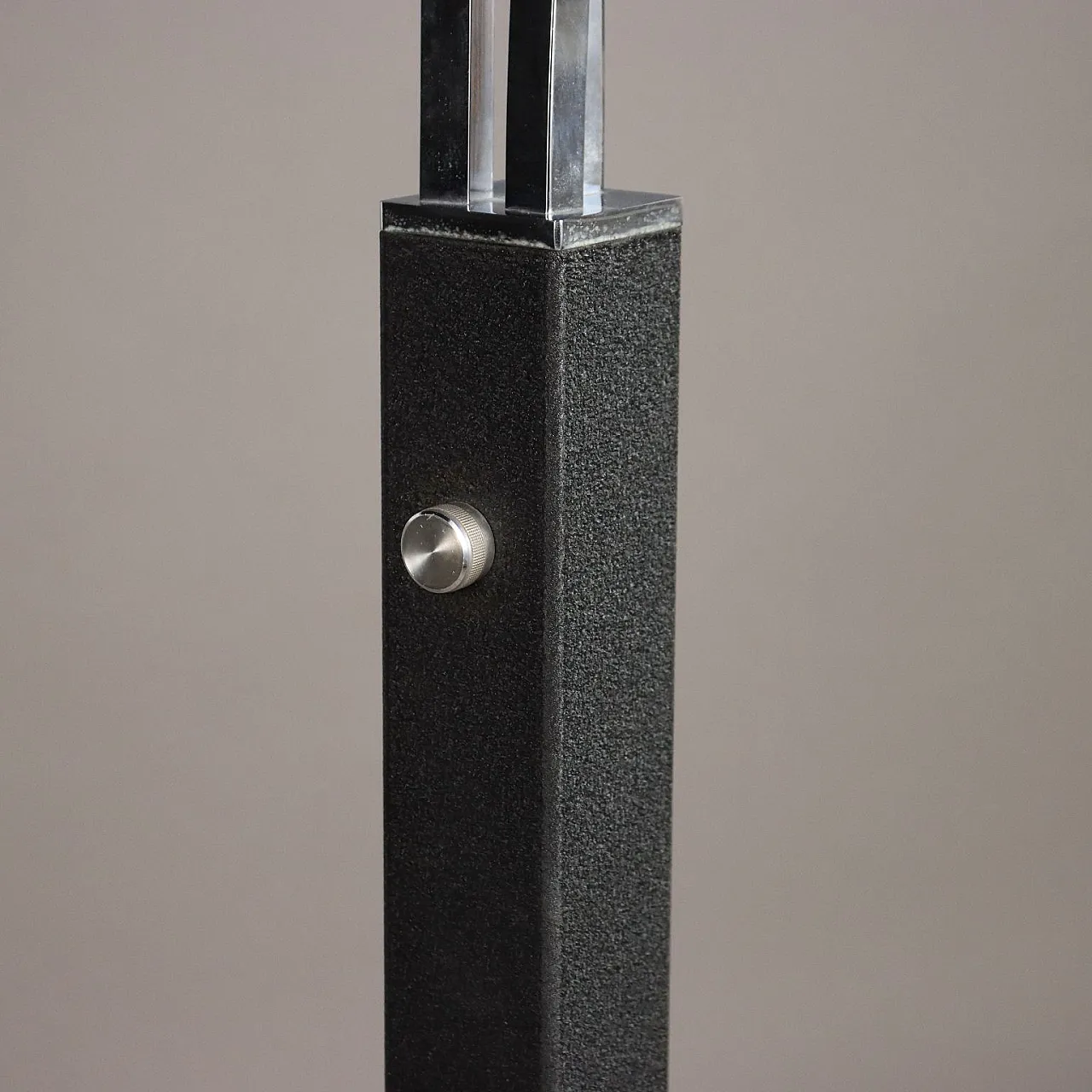 Lampada da terra in alluminio, marmo e metallo, anni '70 6