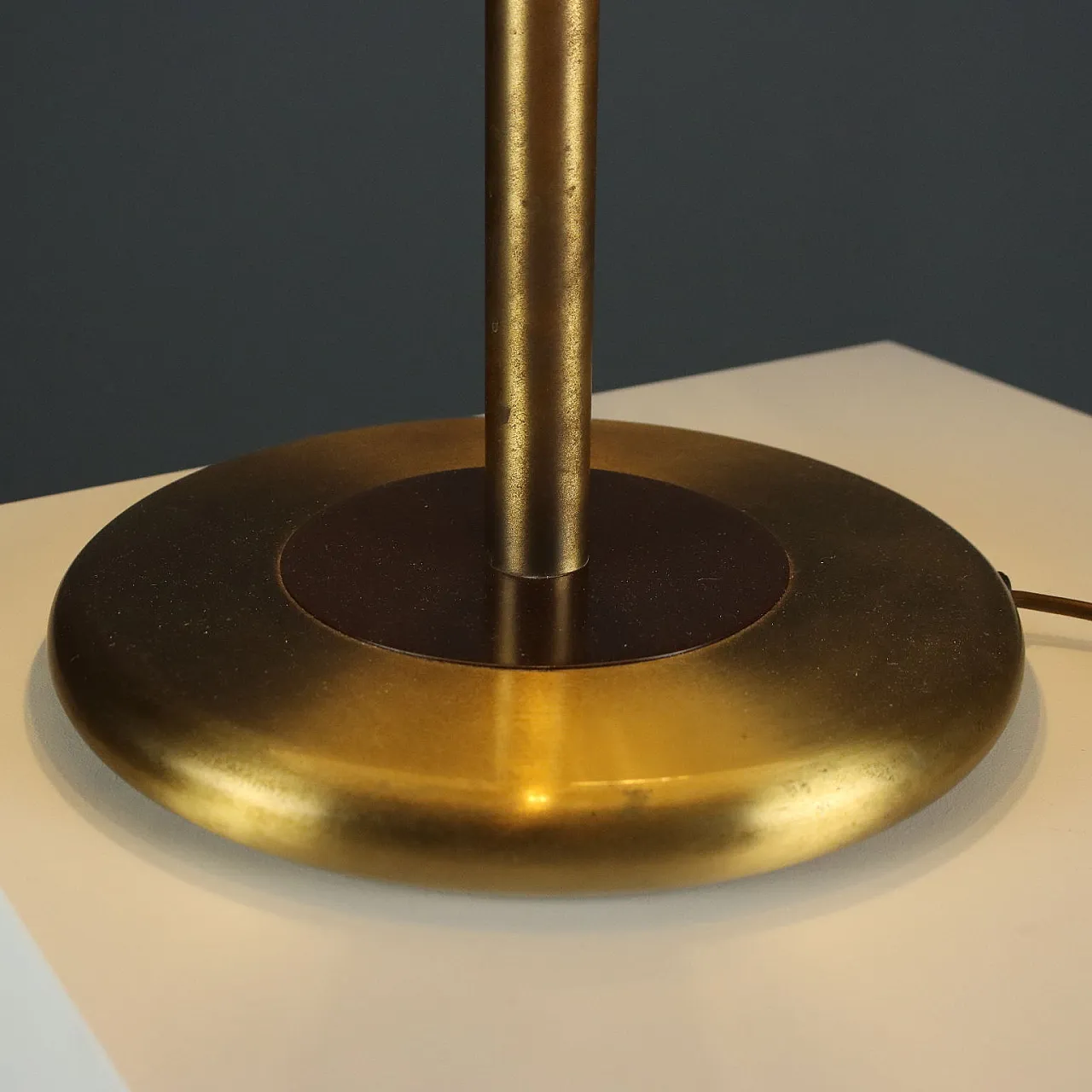 Table lamp in brass and glass, 1970s 4