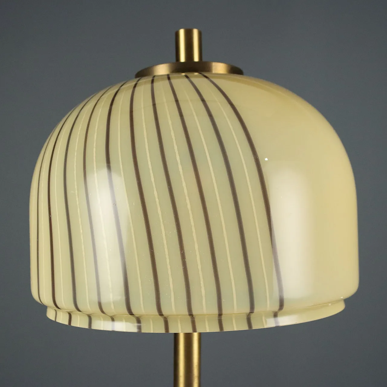 Table lamp in brass and glass, 1970s 6