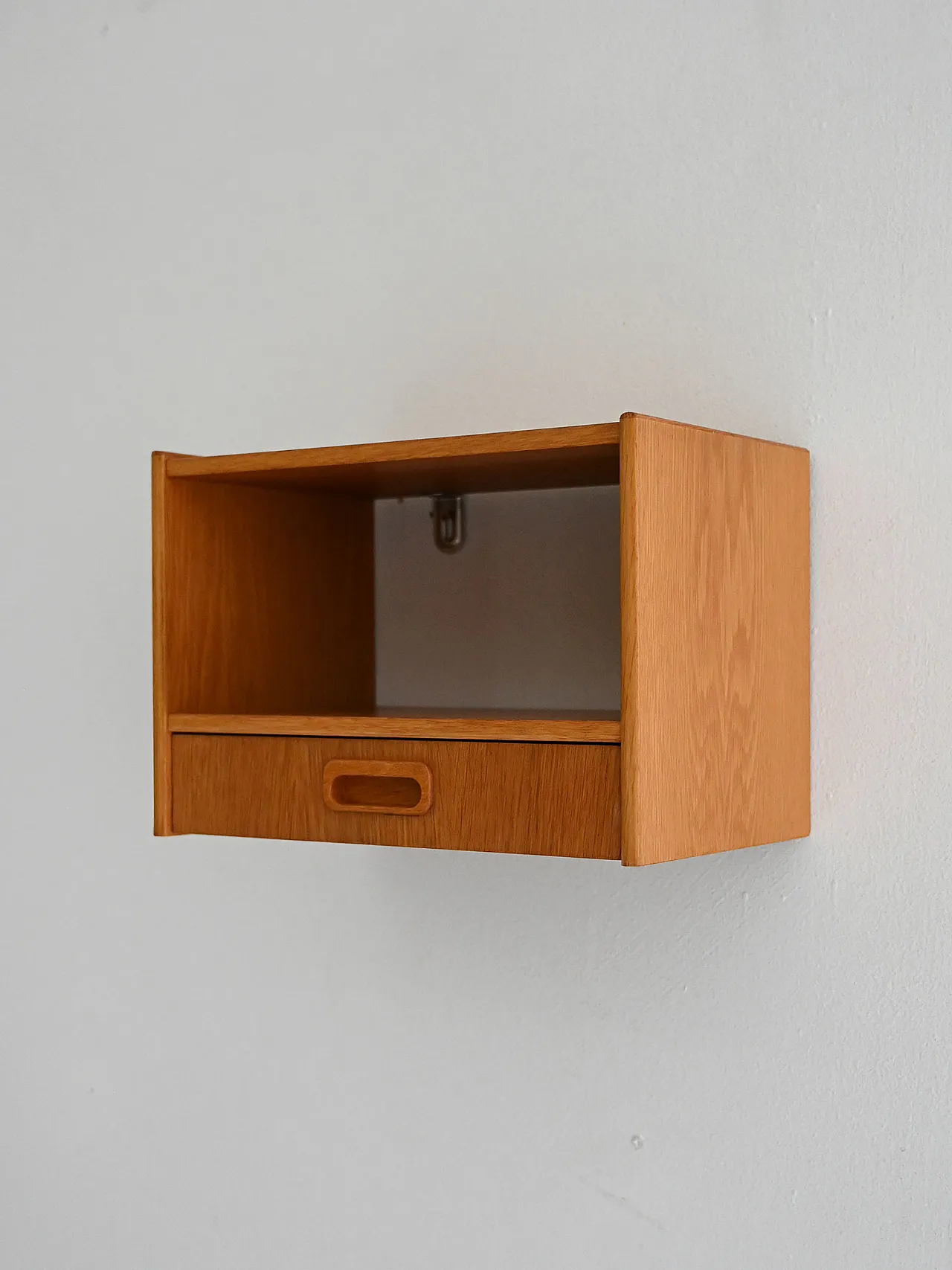 Scandinavian 60s wall bedroom in oak 3