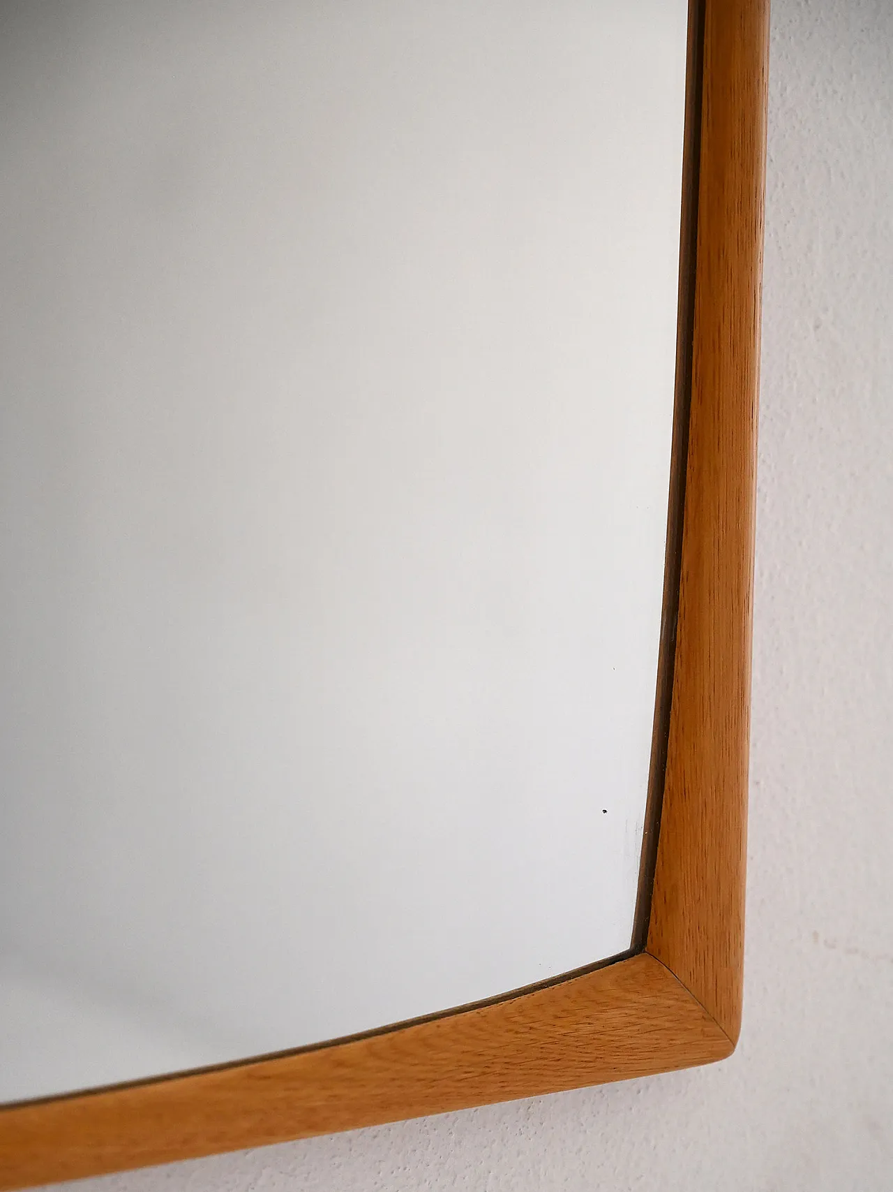 Specchio svedese Fröseke modello Sylvia in rovere 3