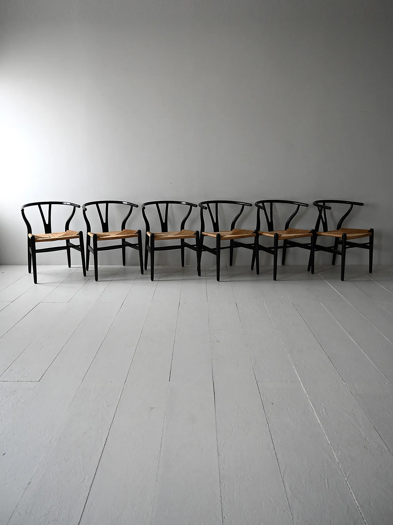 Set of 6 Hans Wegner chairs 2