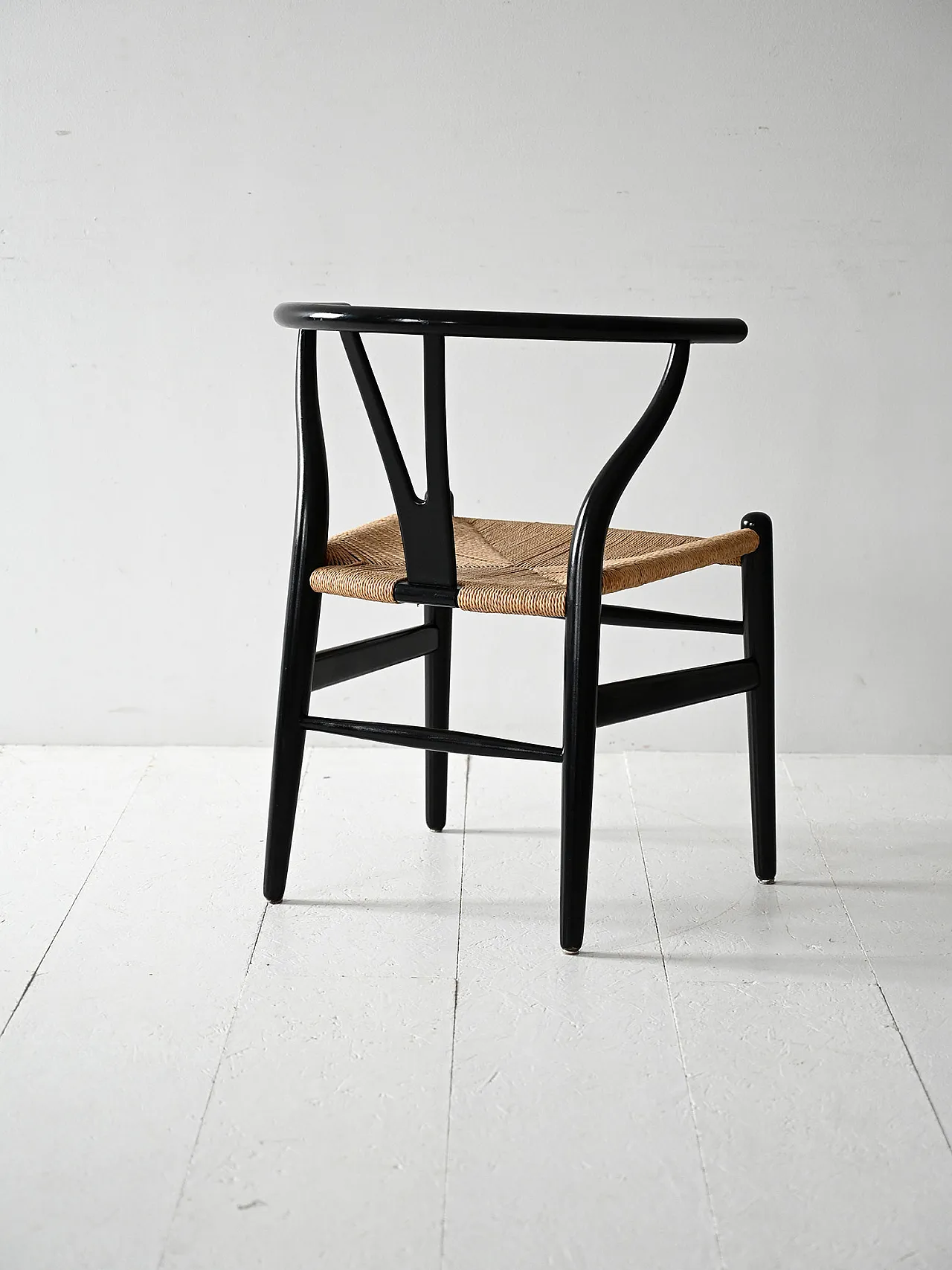 Set of 6 Hans Wegner chairs 4