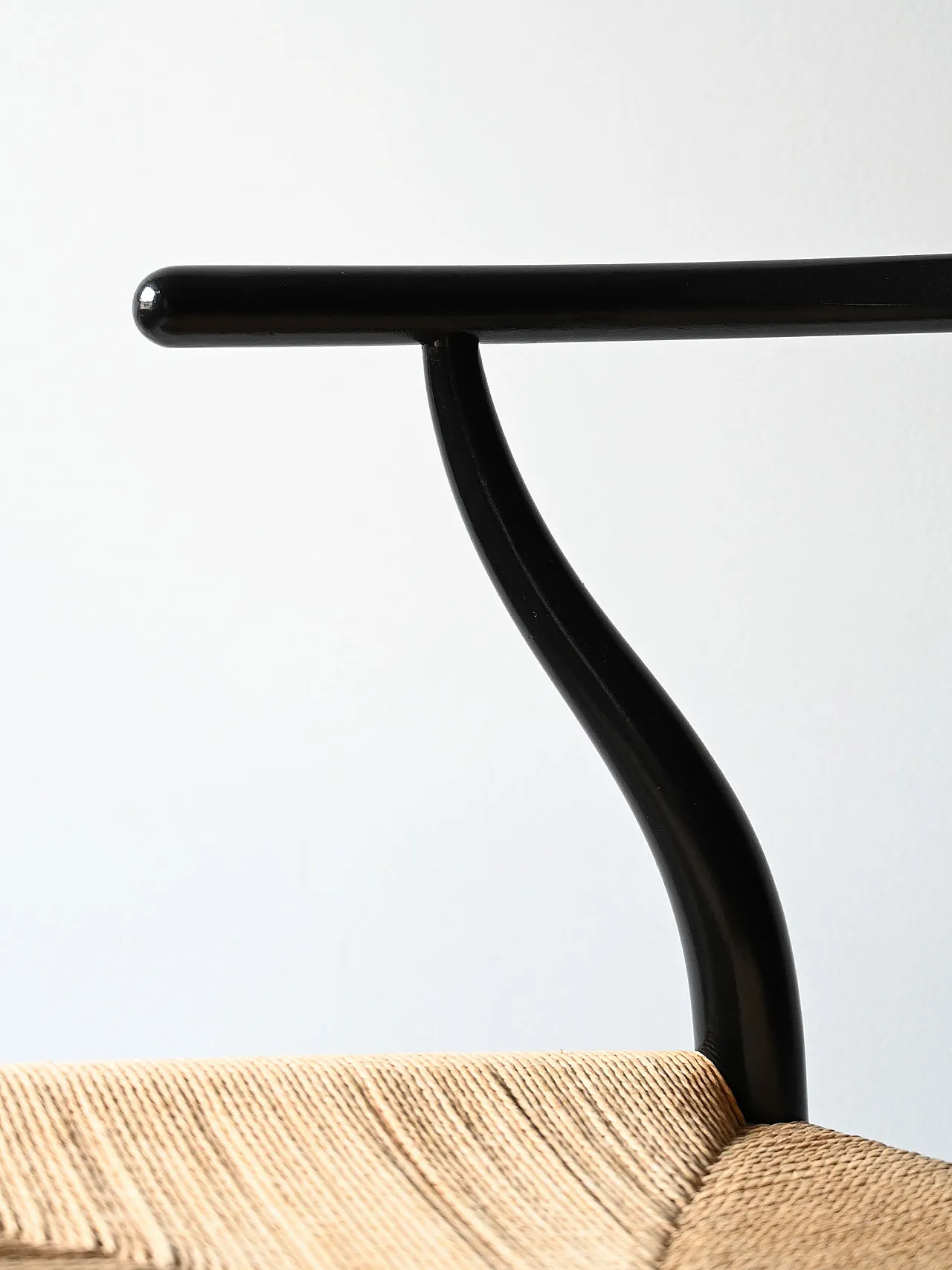 Set of 6 Hans Wegner chairs 8