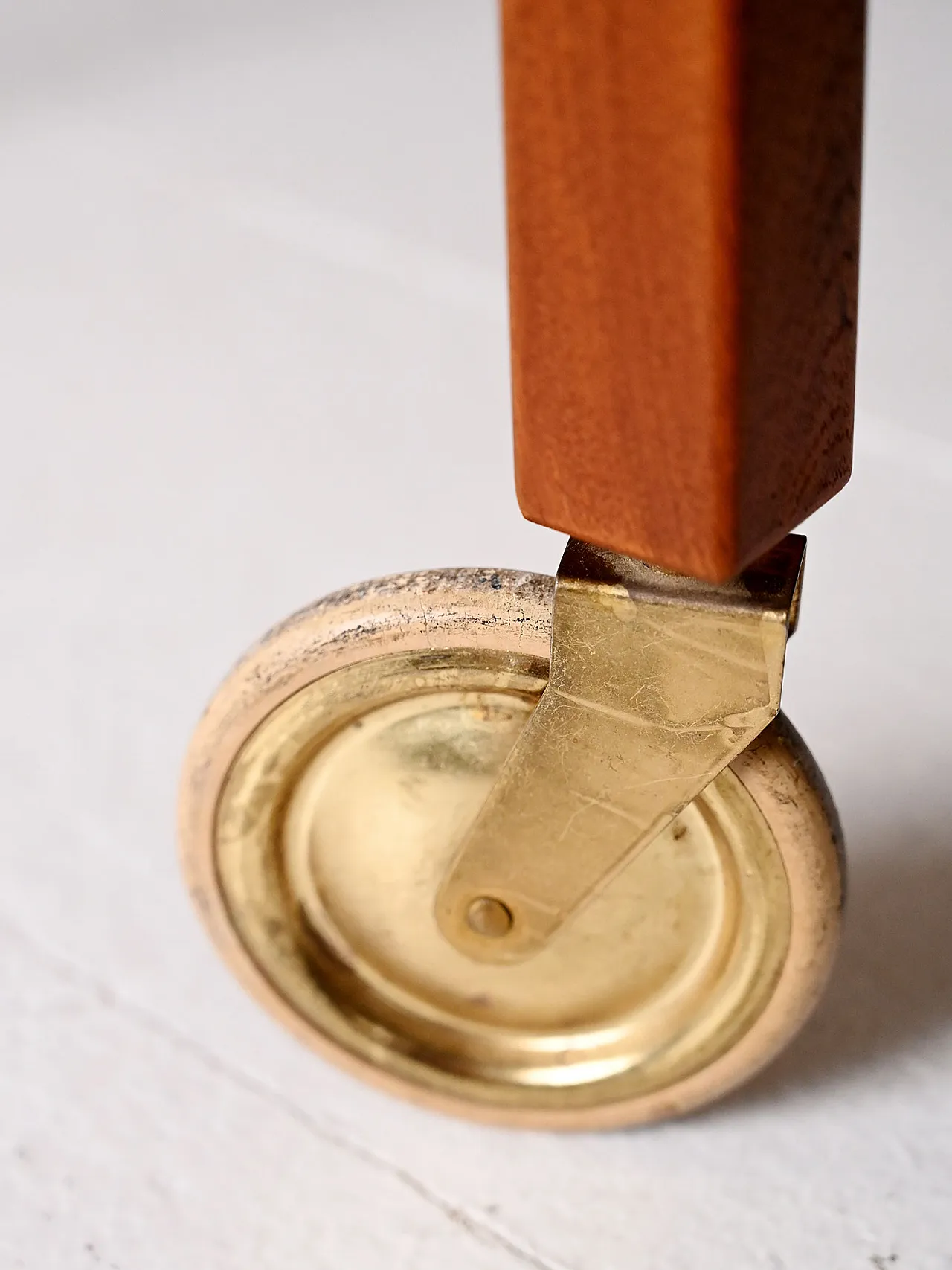 Carrello scandinavo modello Julius, anni '60 5