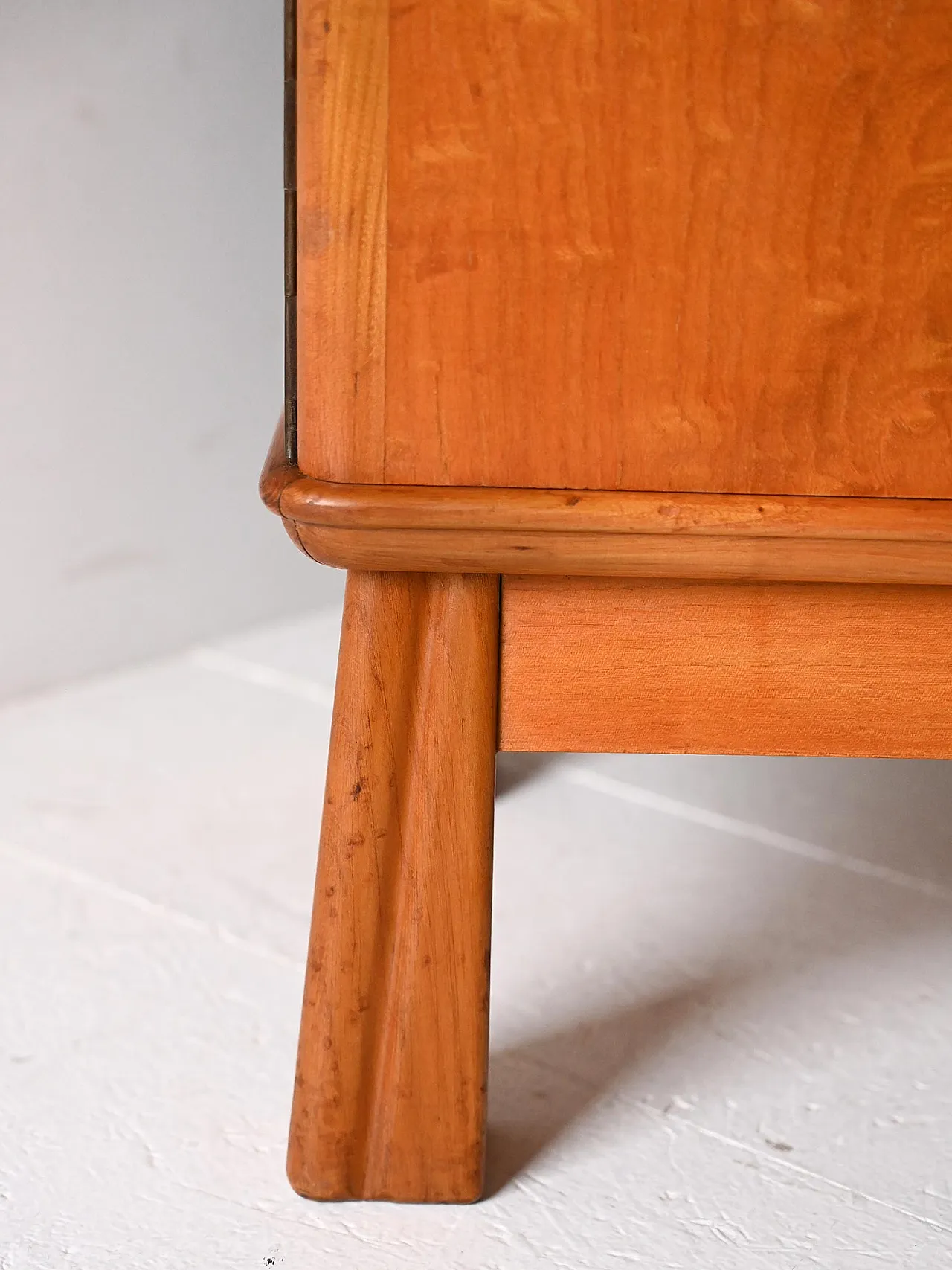 Scandinavian cabinet déco in olmo 6