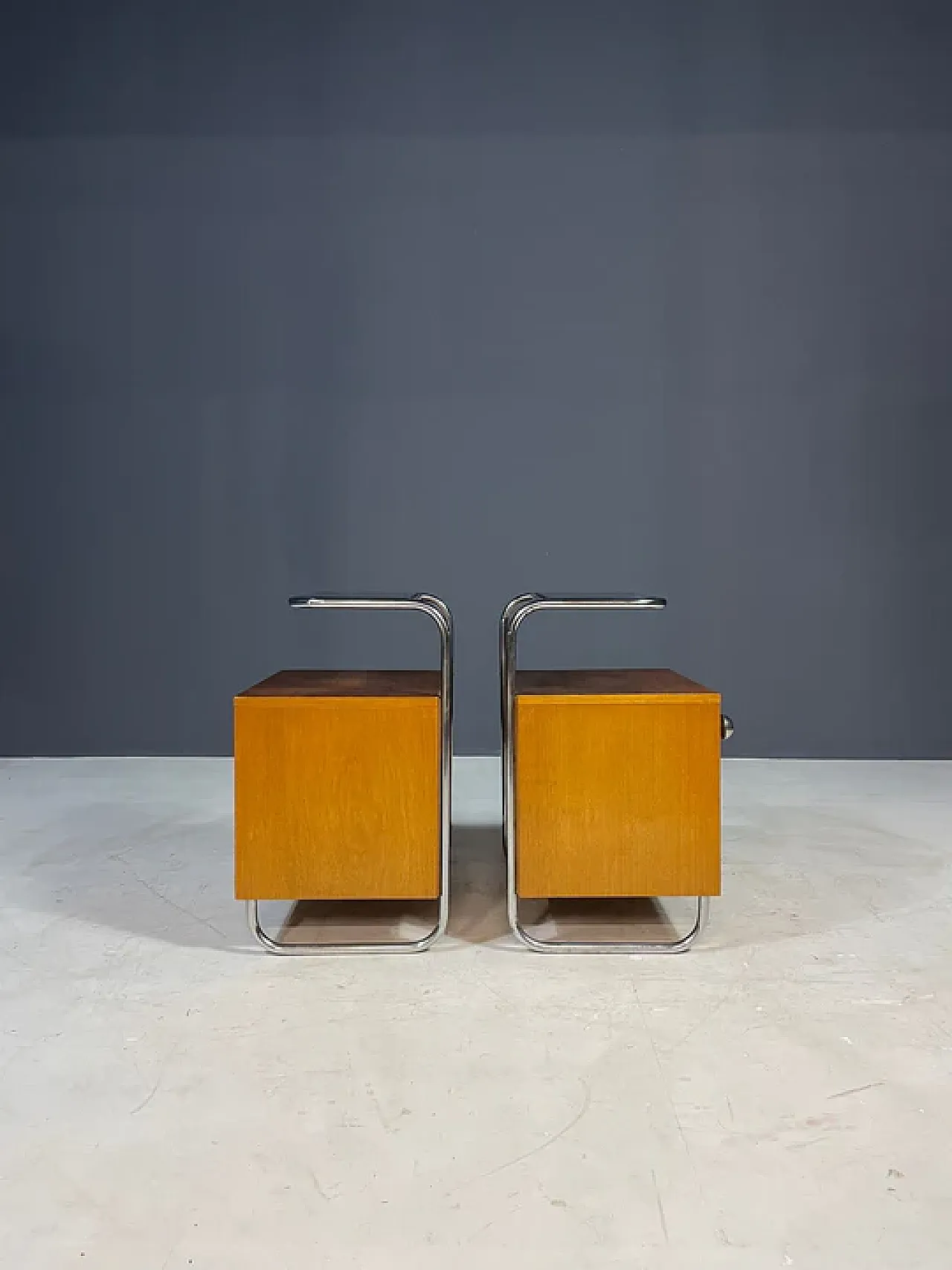 Pair of Bauhaus bedside tables in chrome and wood, 1930s 7