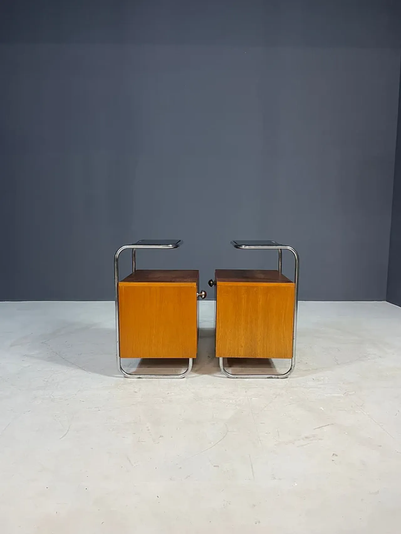 Pair of Bauhaus bedside tables in chrome and wood, 1930s 9