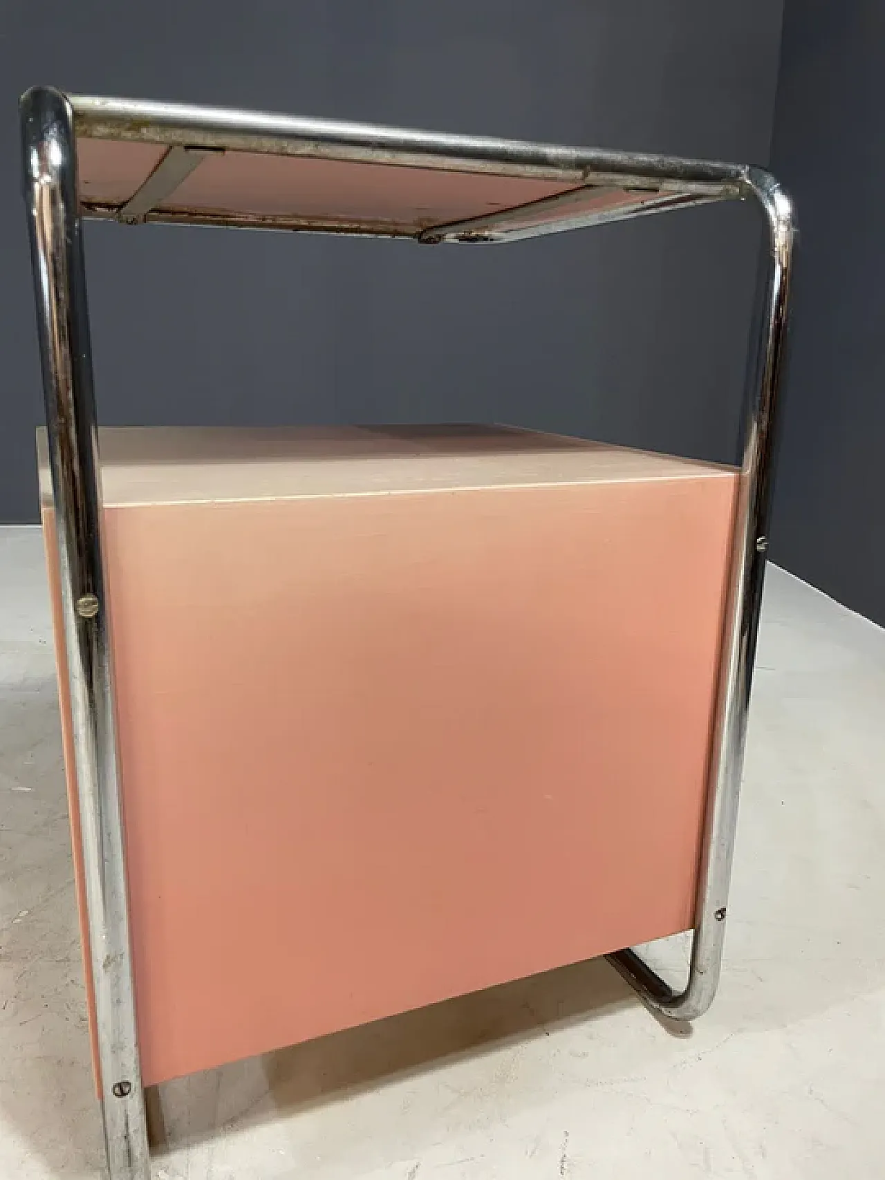 Comodino in stile Bauhaus Kovona, anni '50 10