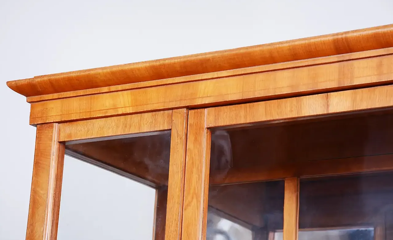 Vetrina Biedermeier Austriaca del XIX Secolo, Noce Restaurato, 18 4