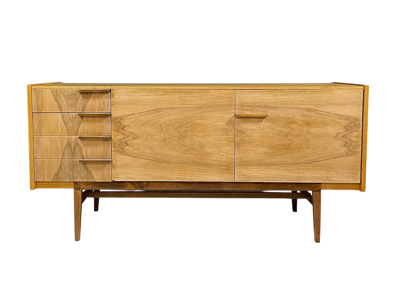 Credenza di František Mezulanik per UP Bučovice, anni '60 16