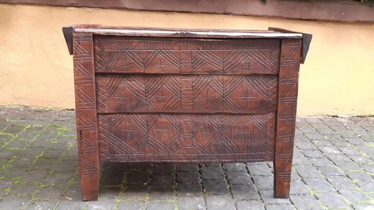 Carved arch chest, 19th century 1
