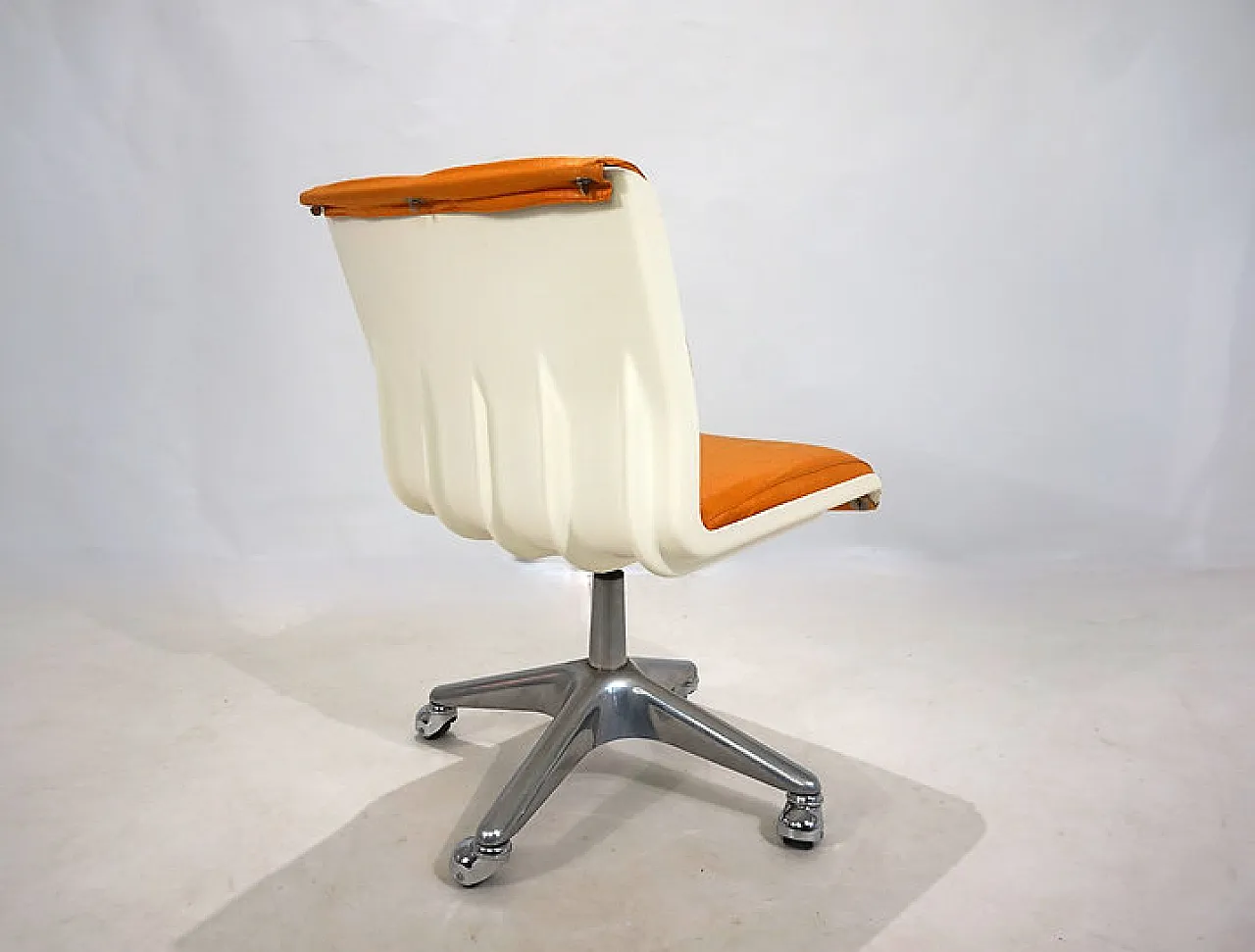 Sedia girevole Haimi Space Age di Yrjo Kukkapuro, anni '60 7