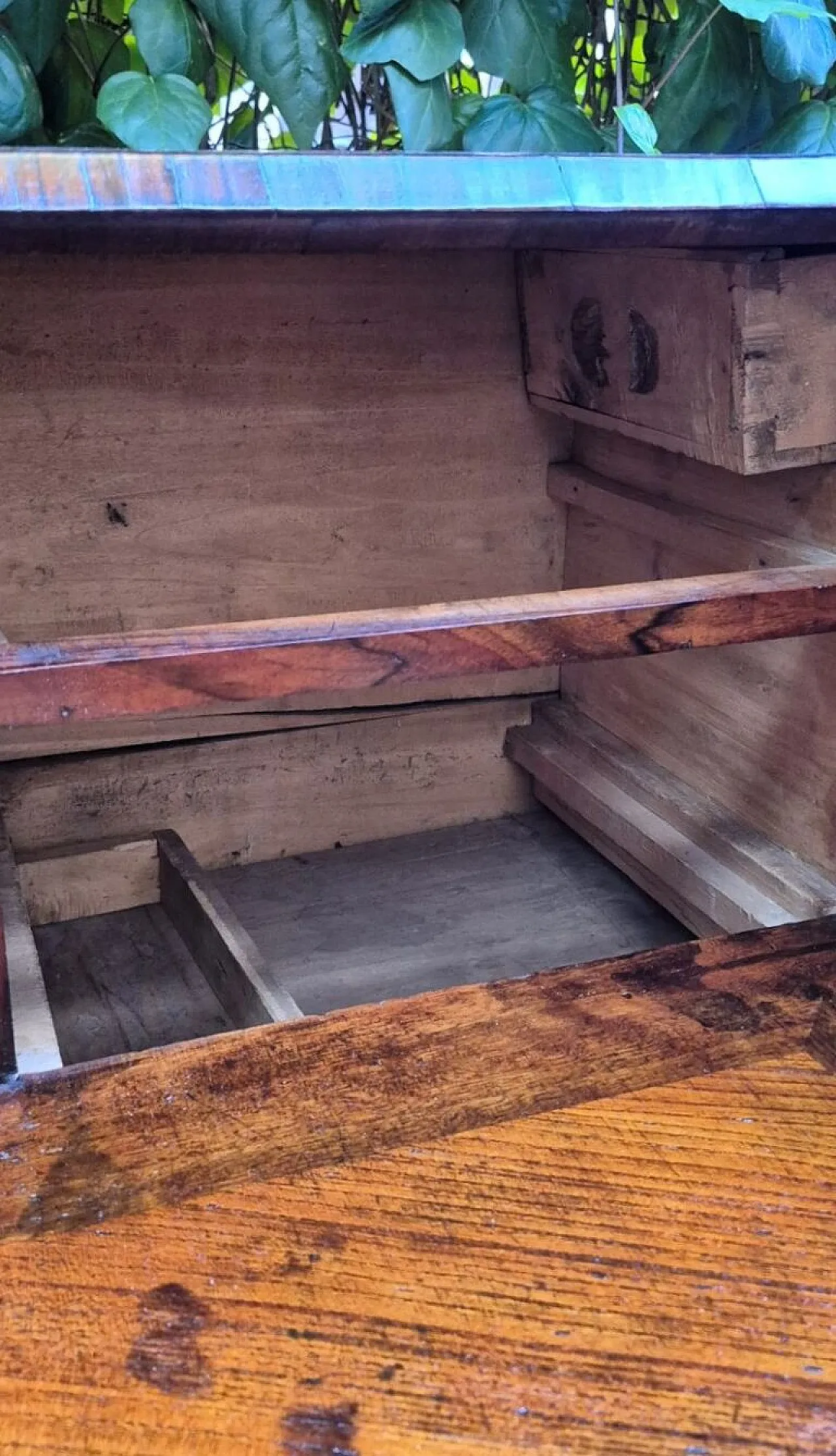 Louis XV tipping, walnut and threaded, 18th century 3