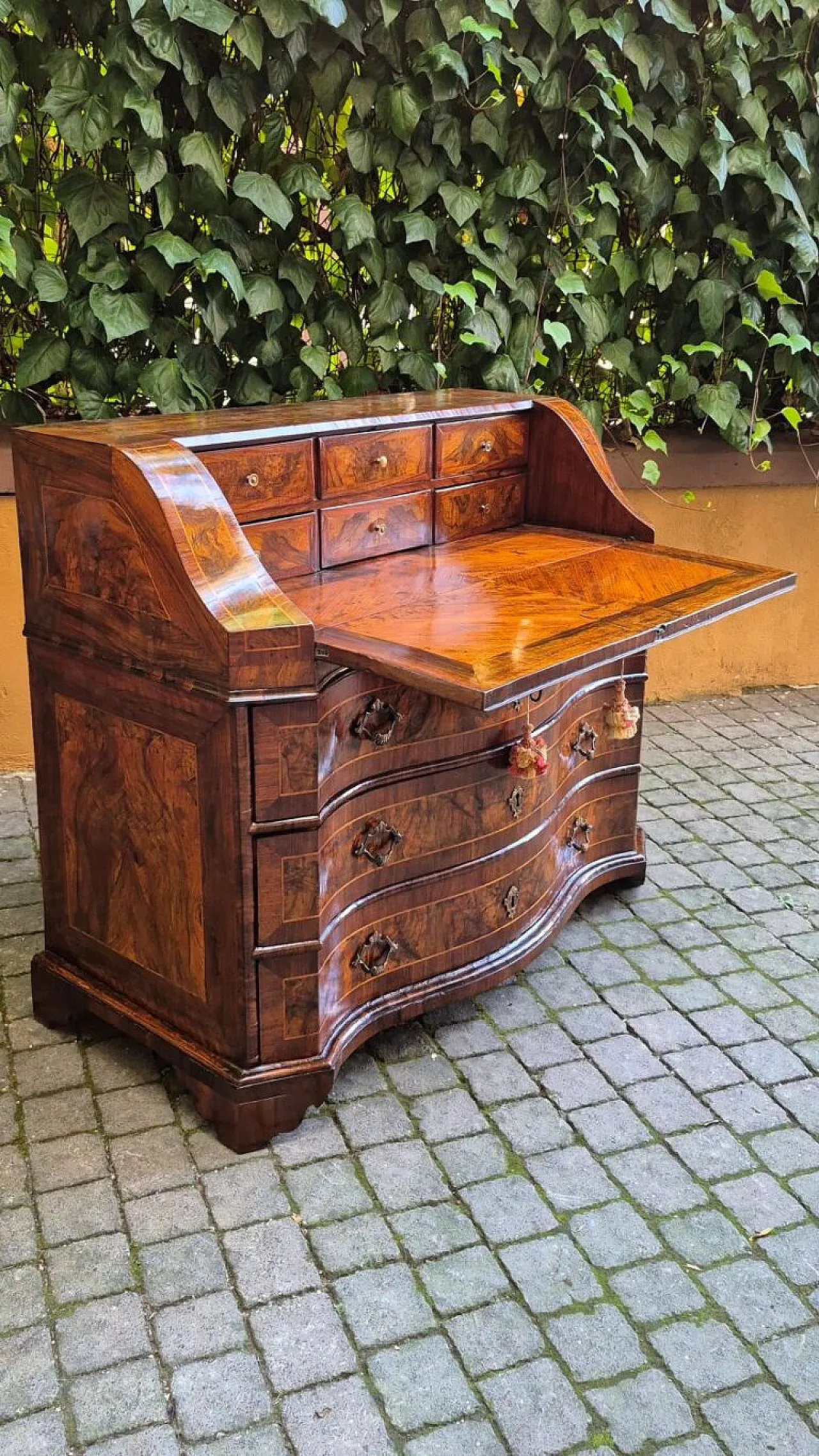 Louis XV tipping, walnut and threaded, 18th century 8