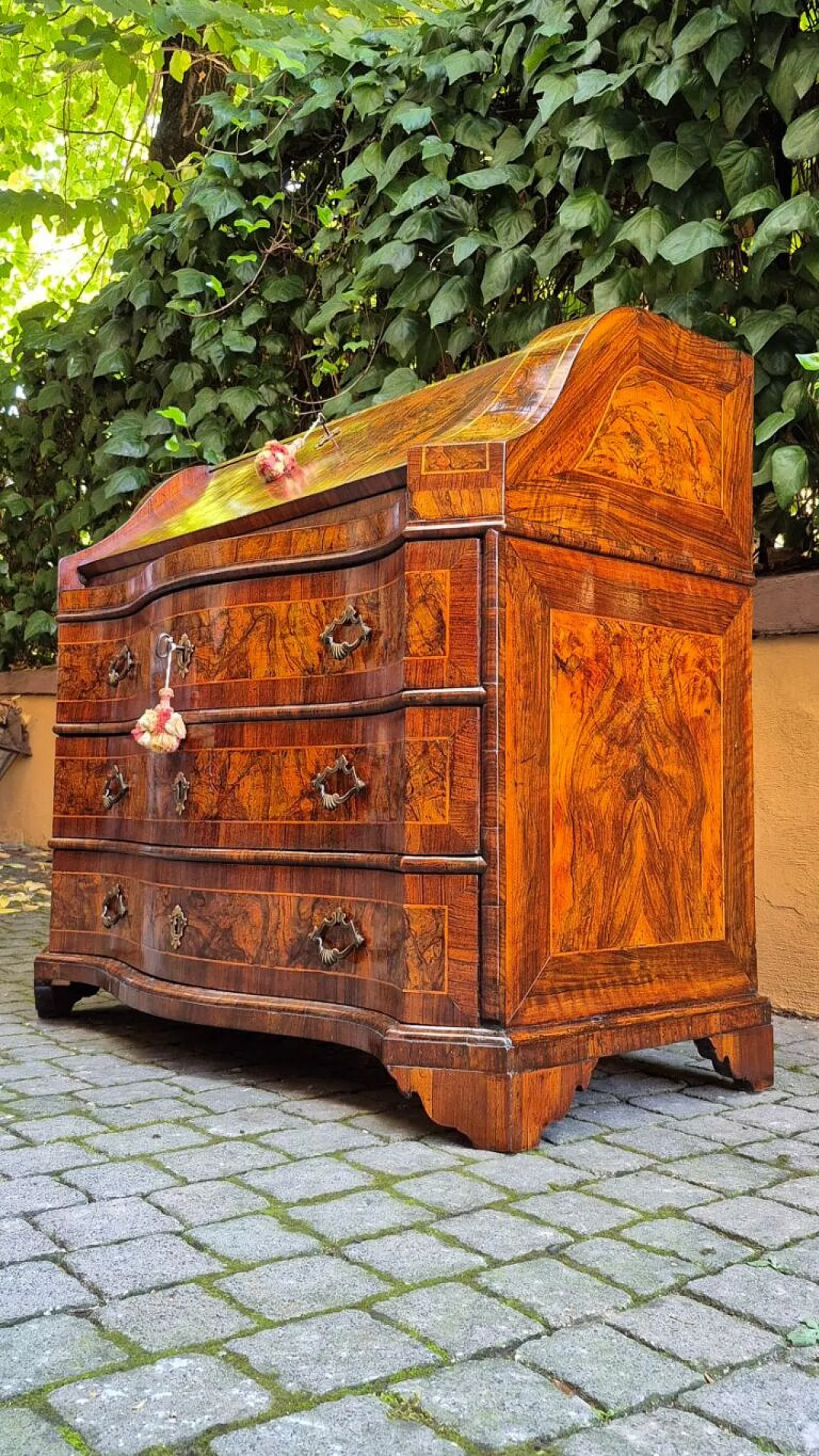 Louis XV tipping, walnut and threaded, 18th century 9