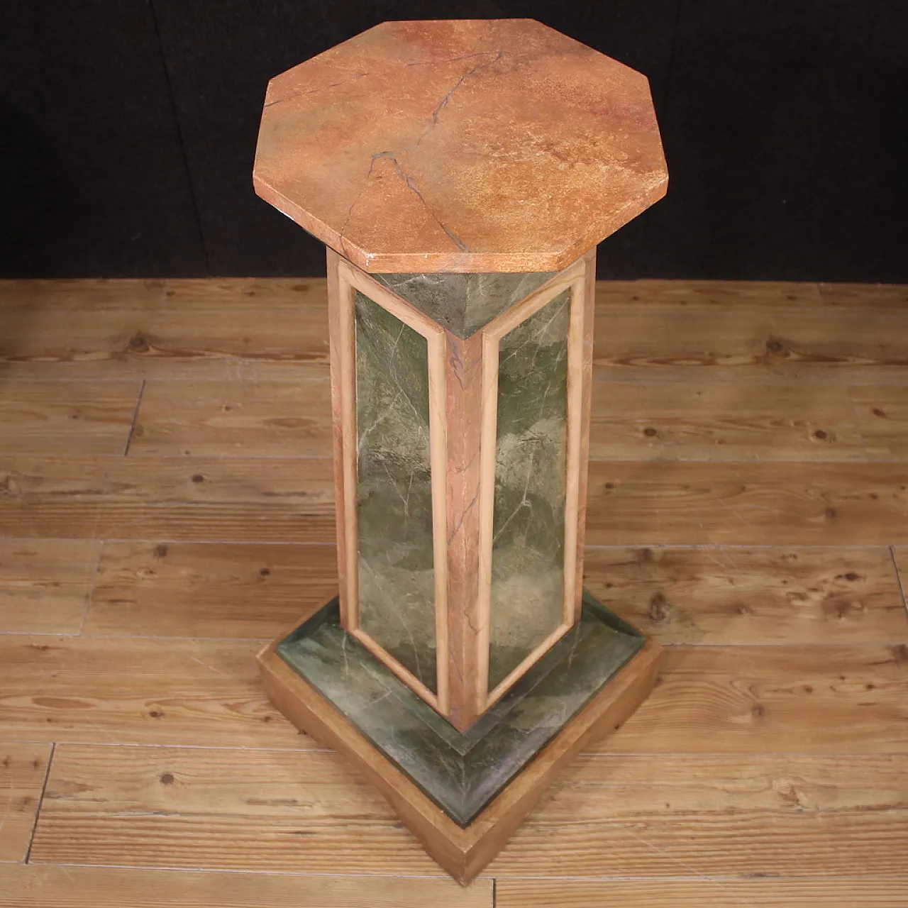 Coppia di colonne italiane laccate del XX secolo 9