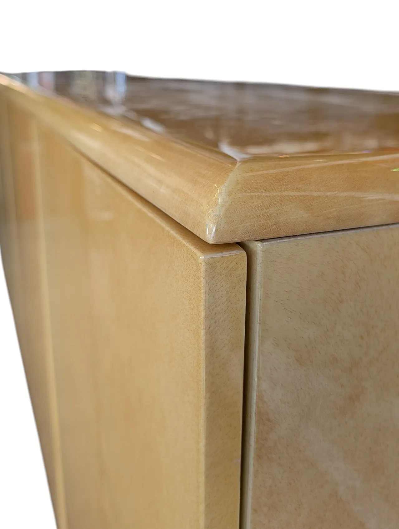 Contromobile a 4 ante con rifiniture stile Aldo Tura, anni 70 15