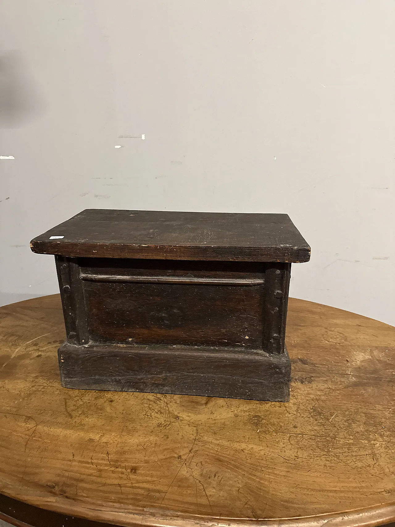 Small trunk chestnut trunk, 20th century 2