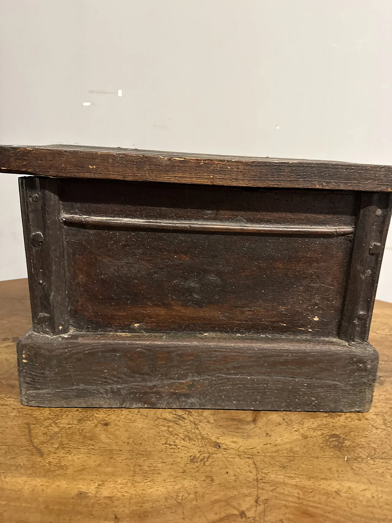 Small trunk chestnut trunk, 20th century 4