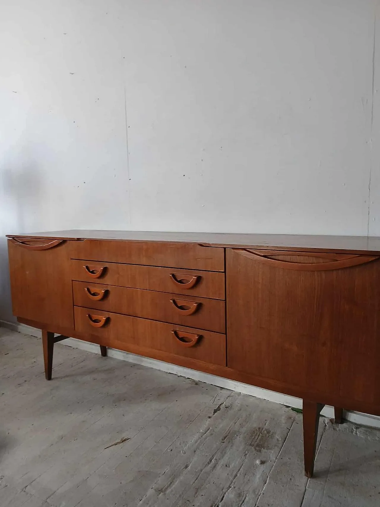 Credenza Mid-Century Modern in teak di Beautility, anni '60 2