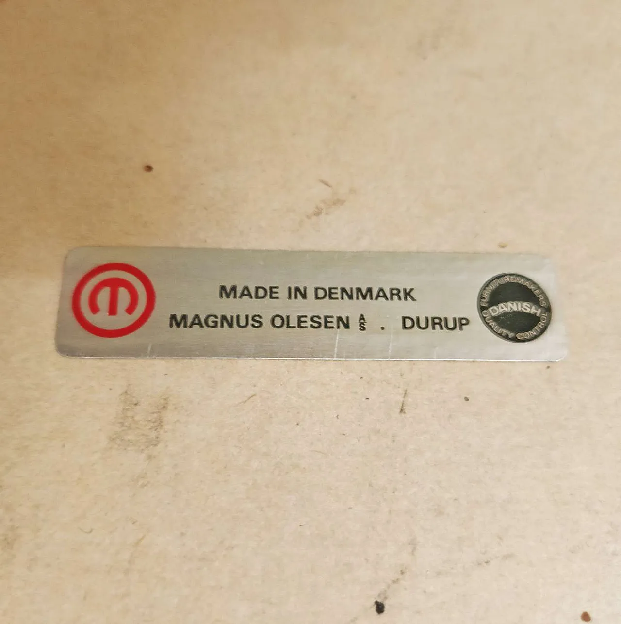 Tavolo Magnus Olesen danese, anni '50 1