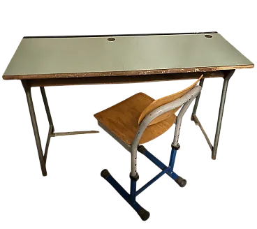 Scrivania e sedia per bambini francese di metà secolo, anni '70