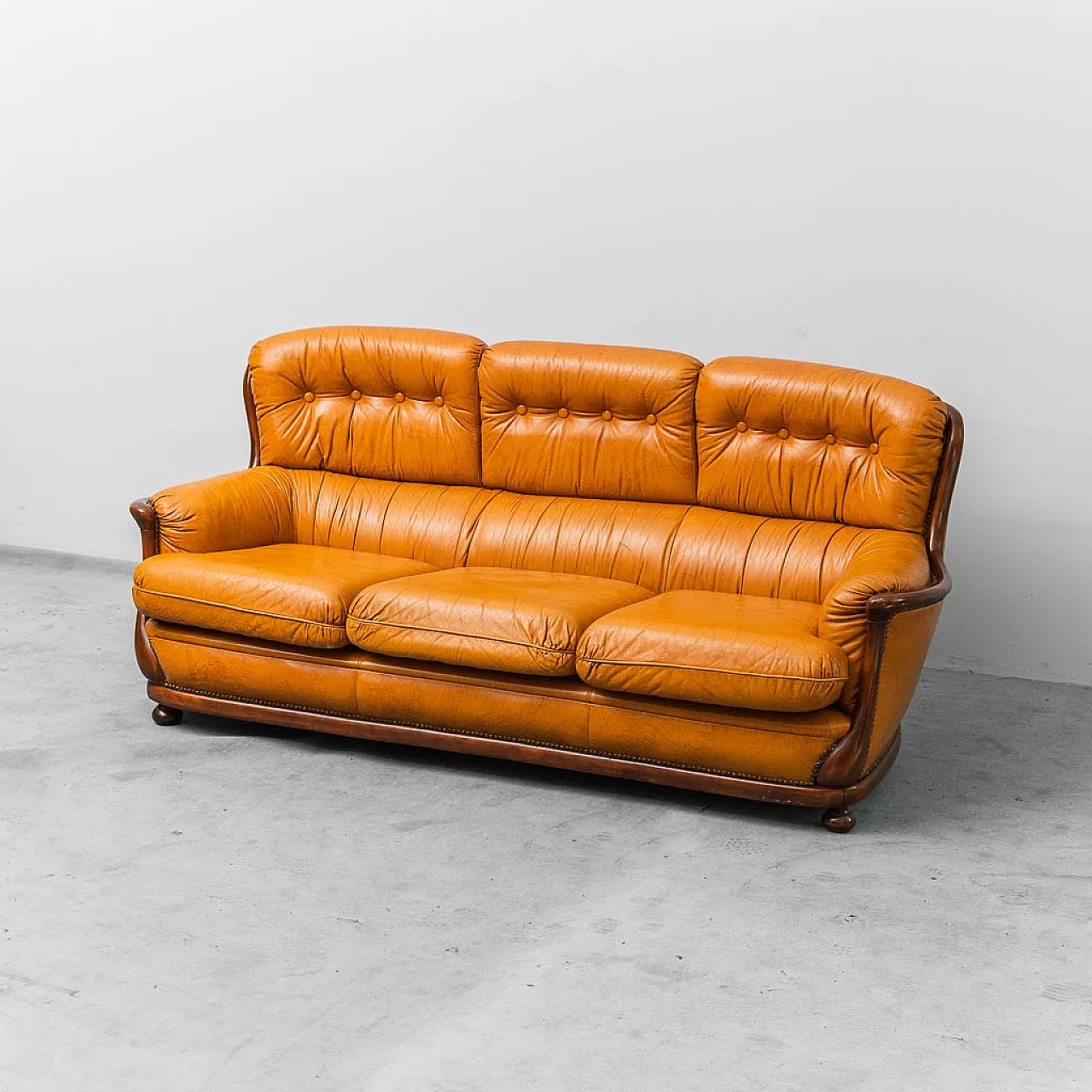 3 -seater sofa in leather and wood, 50s 1