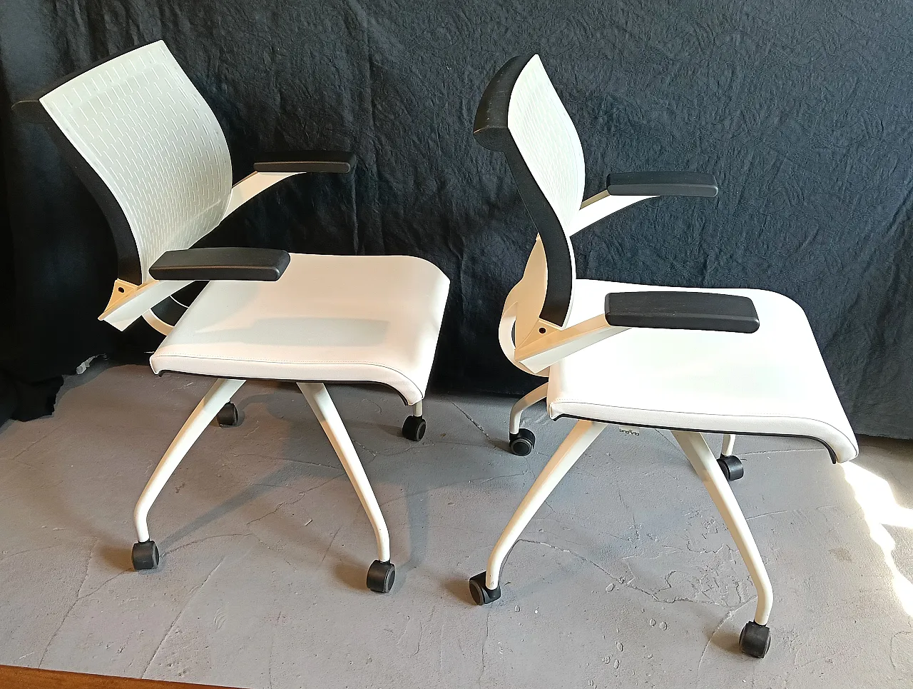 Coppia di poltrone da ufficio, anni '90 4
