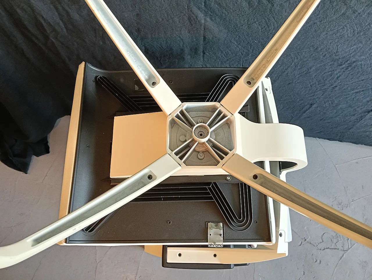 Coppia di poltrone da ufficio, anni '90 17