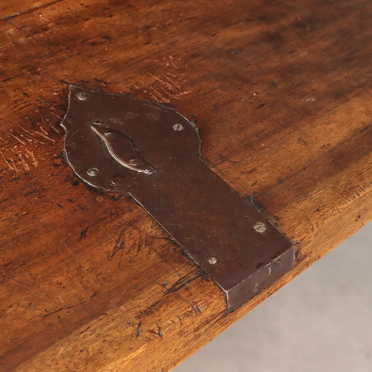 Comò barocco con luci della ribalta in scrivania di lempi in acero in noce, '700 7