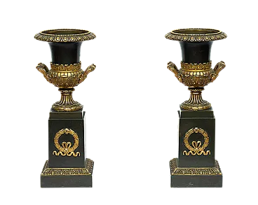 Pair of cassolette vases Carlo X in golden bronze and bronze, 19th c.