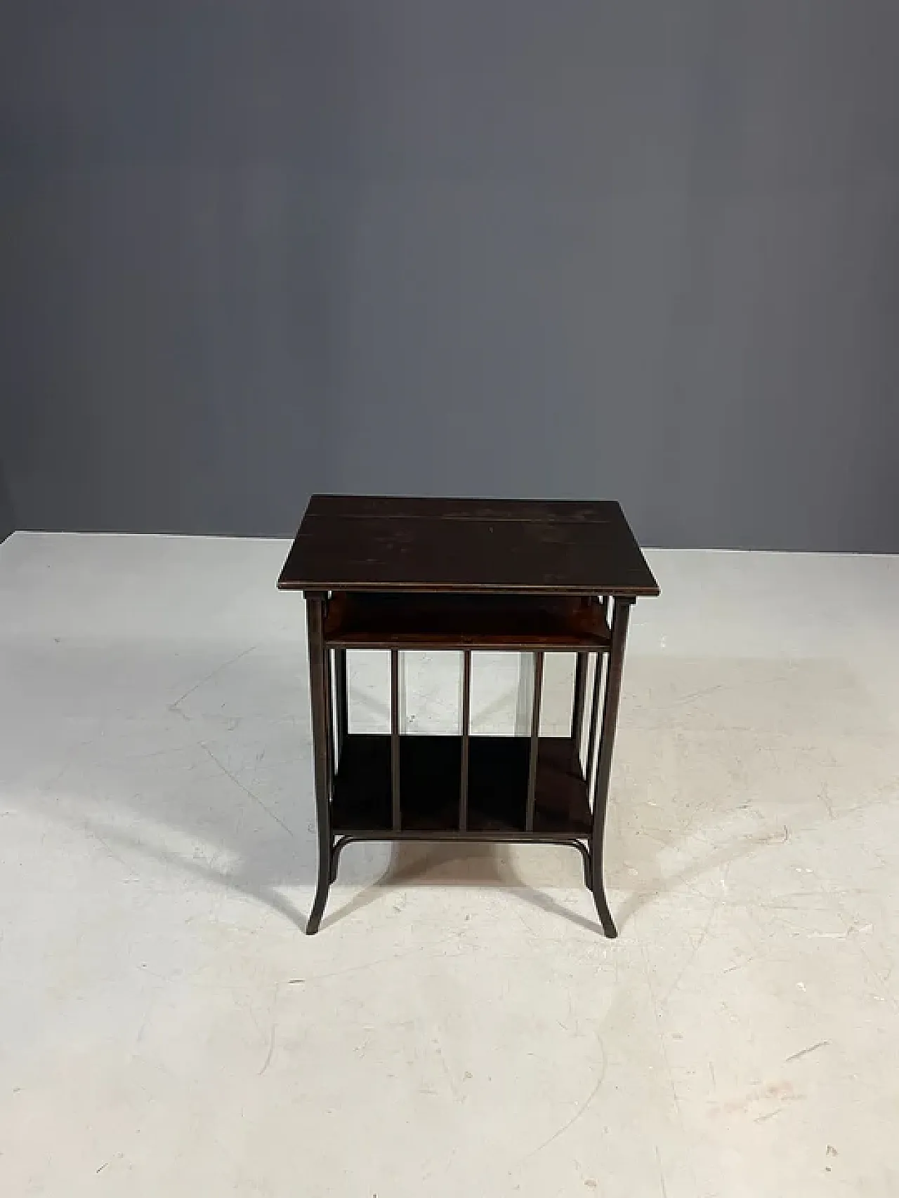 Tavolo di Gebrüder Thonet, modello 11611, primo '900 4