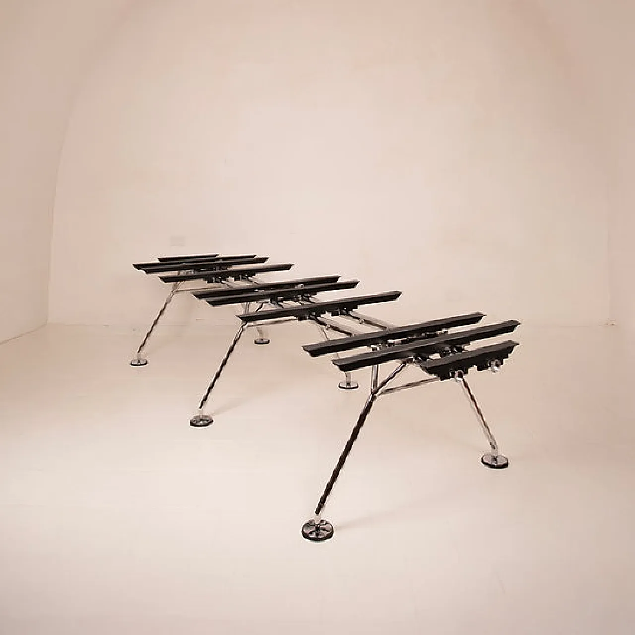 Nomos Meeting table by Norman Foster for Tecno SPA, 1980s 1