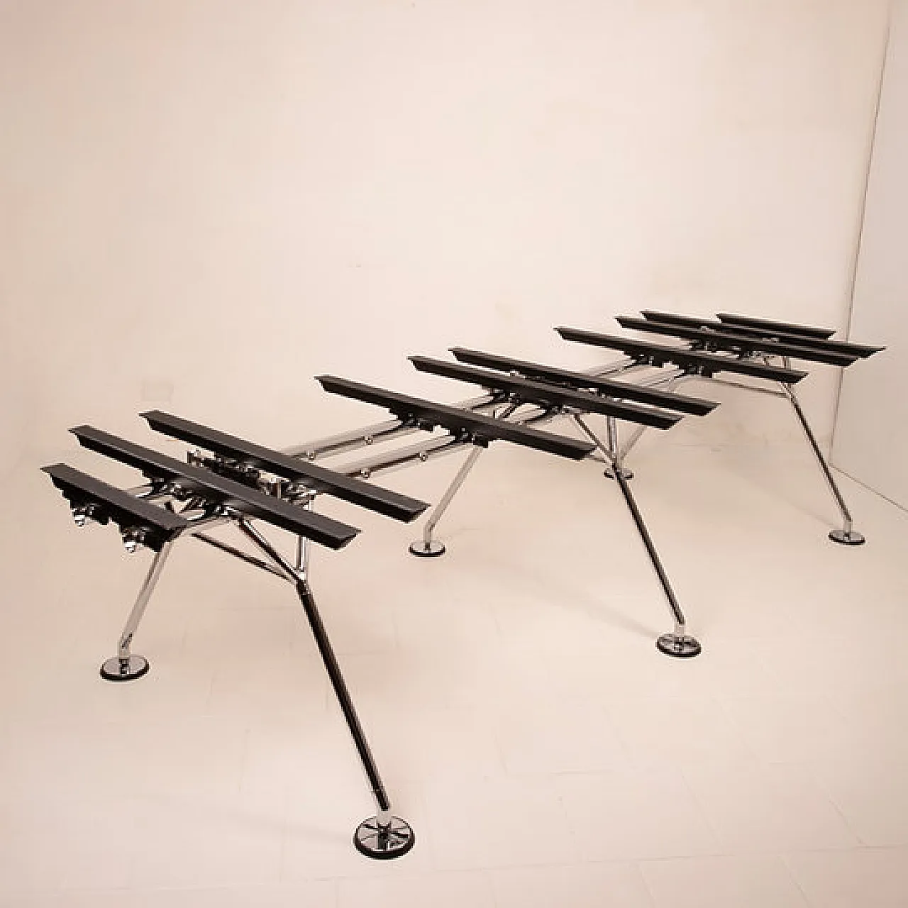 Nomos Meeting table by Norman Foster for Tecno SPA, 1980s 7