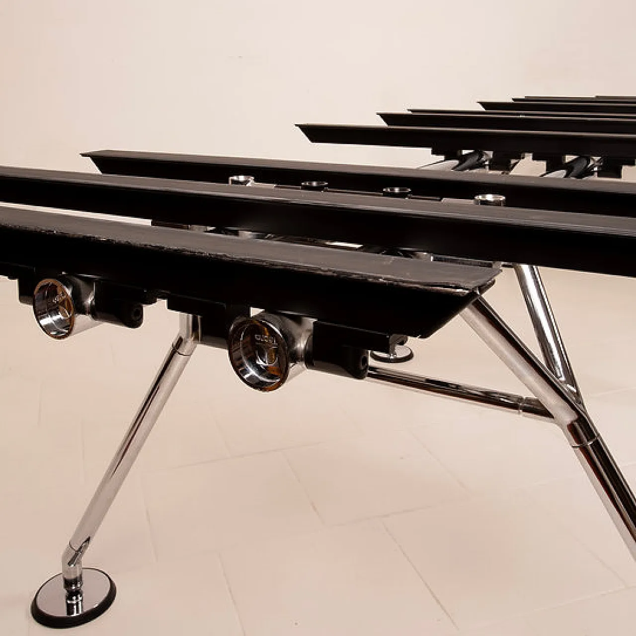 Nomos Meeting table by Norman Foster for Tecno SPA, 1980s 12