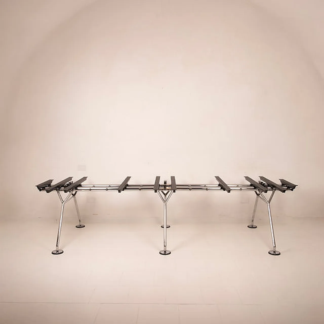 Nomos Meeting table by Norman Foster for Tecno SPA, 1980s 14