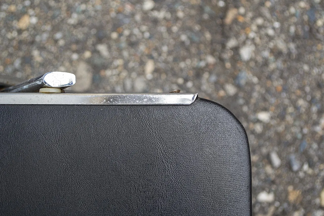 Coppia di sedie Aprilina di Gae Aulenti per Zanotta, anni '60 5