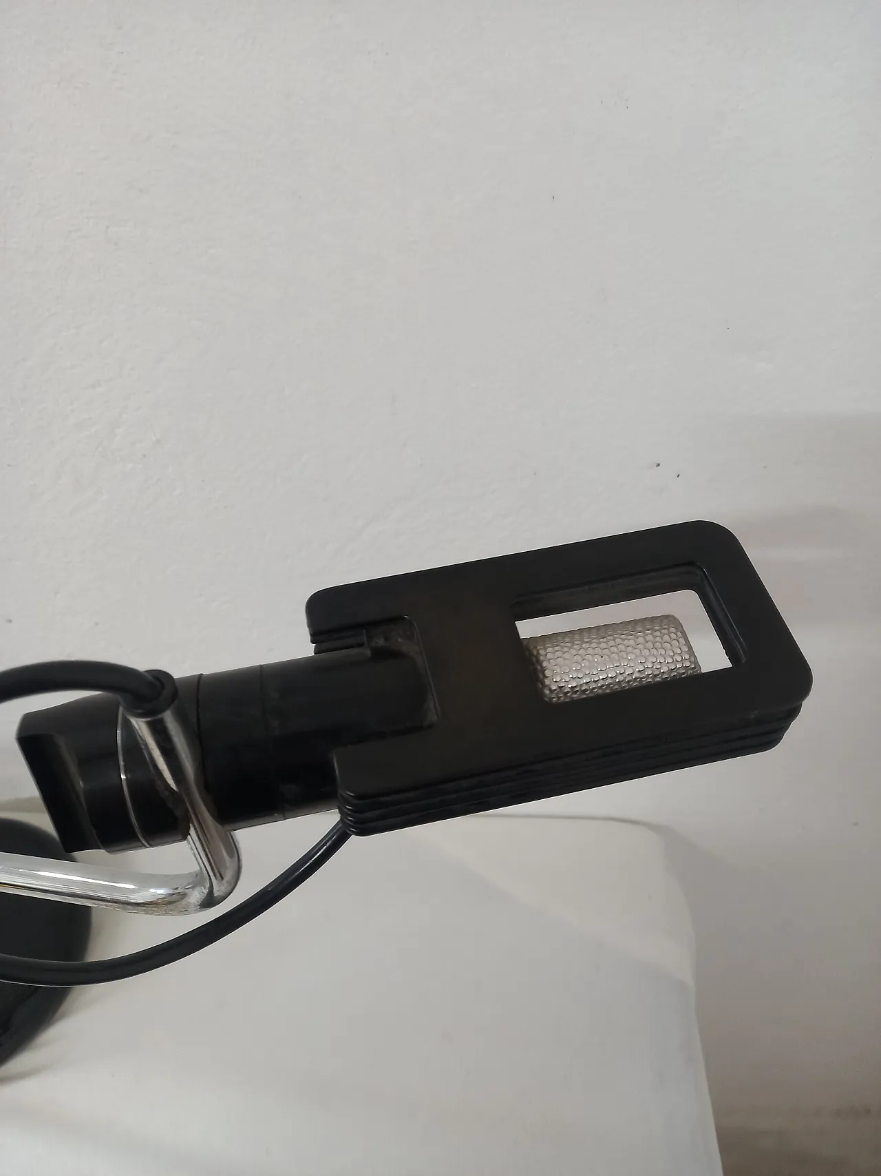 Lampada da tavolo Wing di Bruno Gecchelin per Oluce, anni '70 3