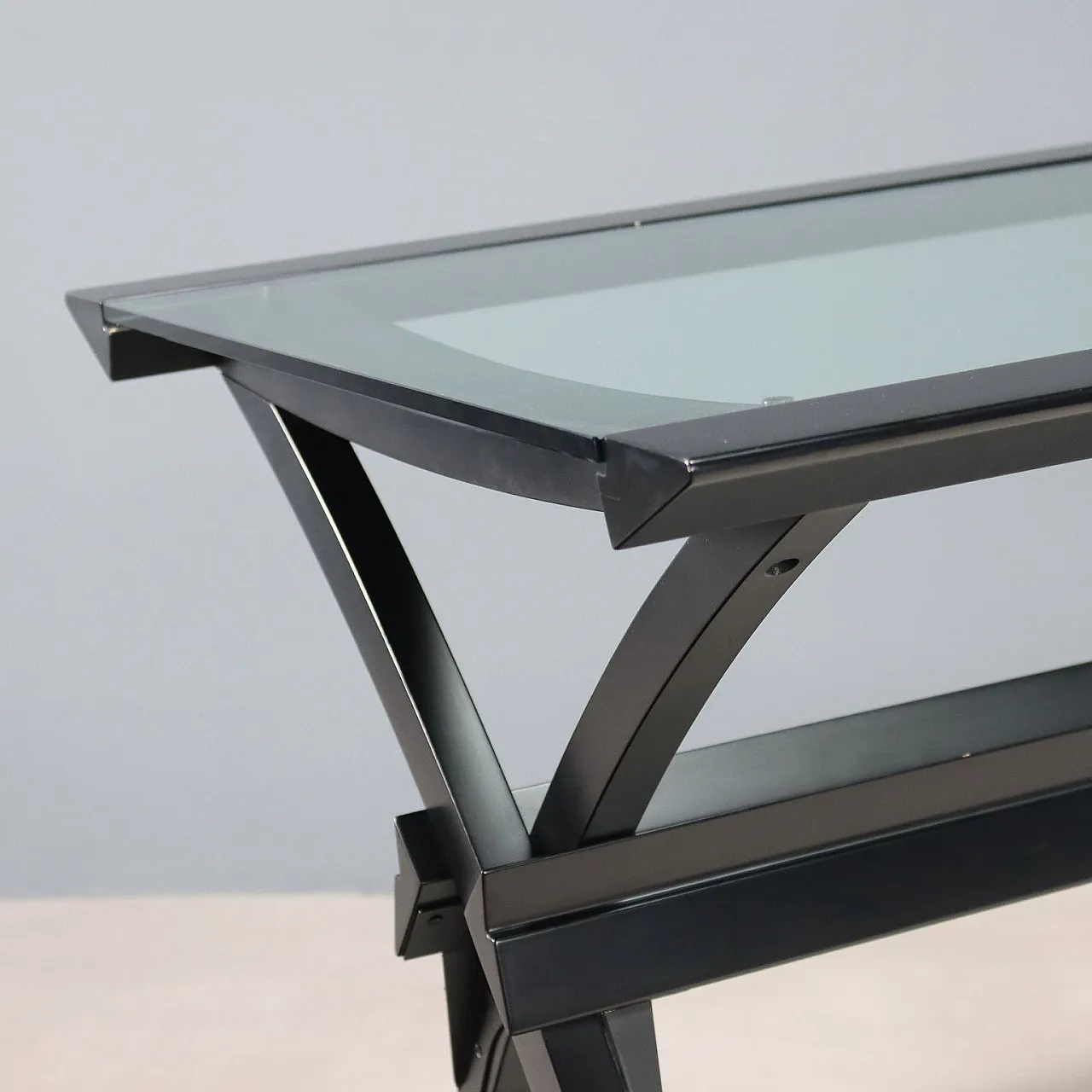 Scrivania Cidue in legno laccato e vetro, anni '80 4