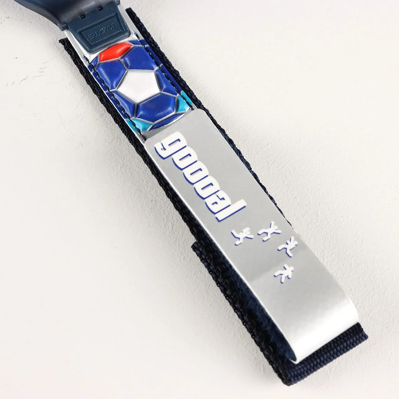 Coppia di orologi Swatch a tema calcio, fine '900 4