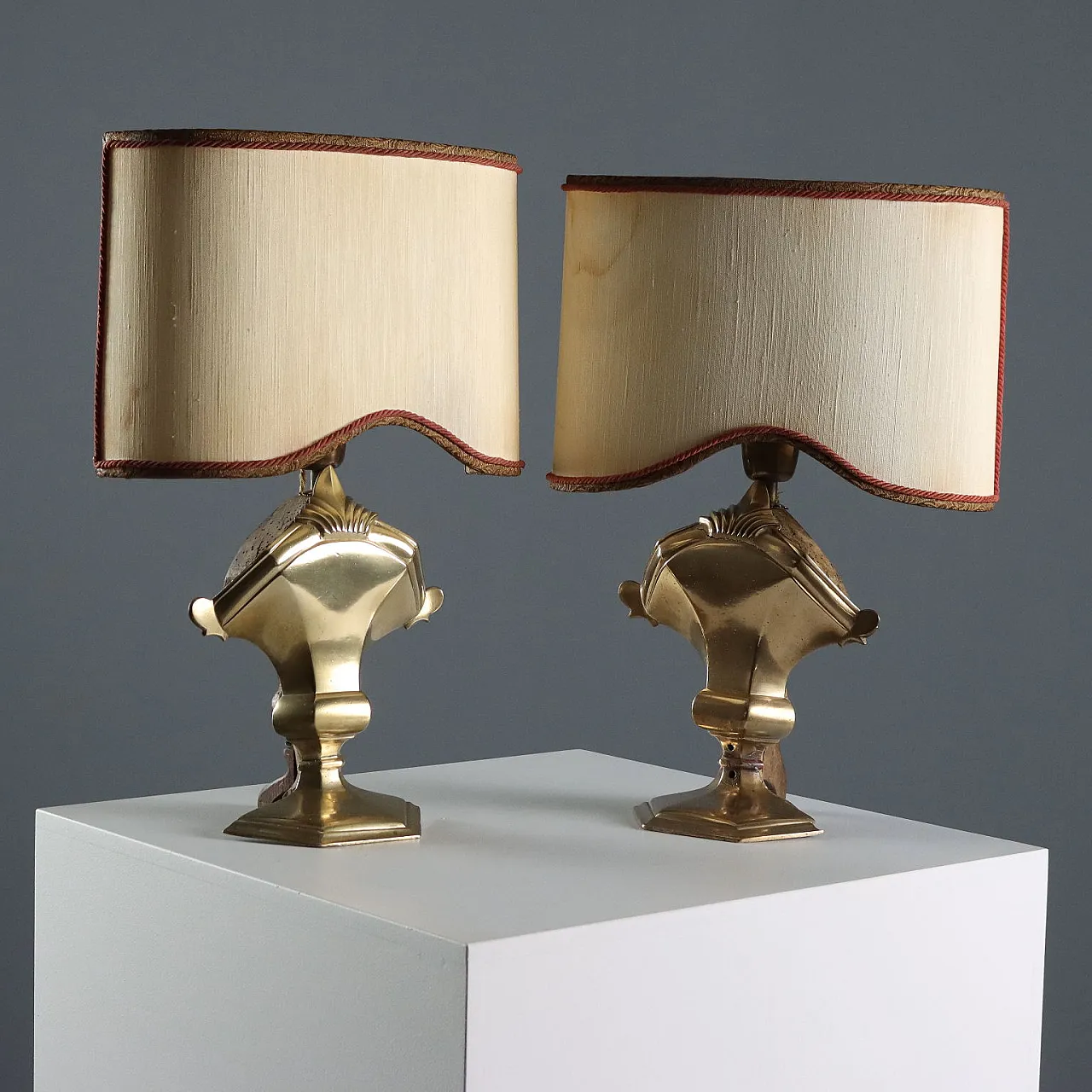 Pair of table lamps in bronze and carved wood, 19th century 1