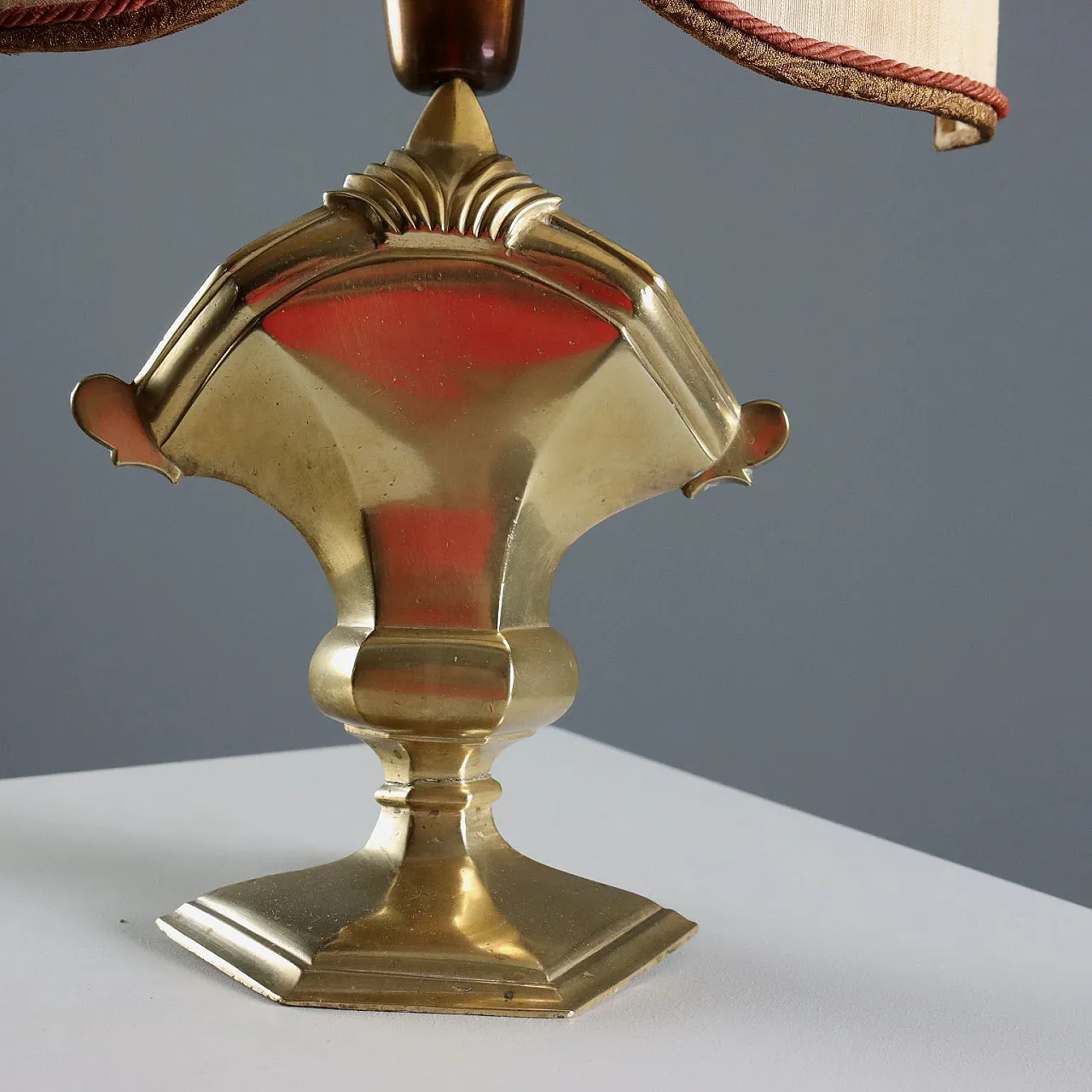 Pair of table lamps in bronze and carved wood, 19th century 3