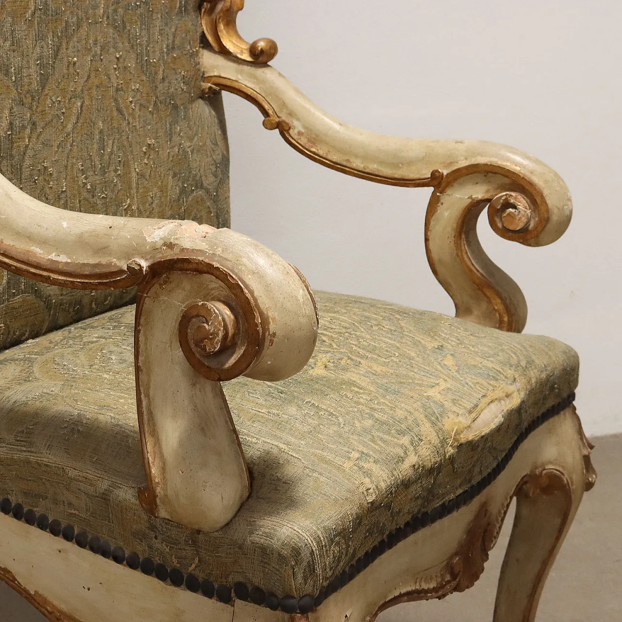 Pair of carved & gilded chairs with brocade fabric, 19th century 5
