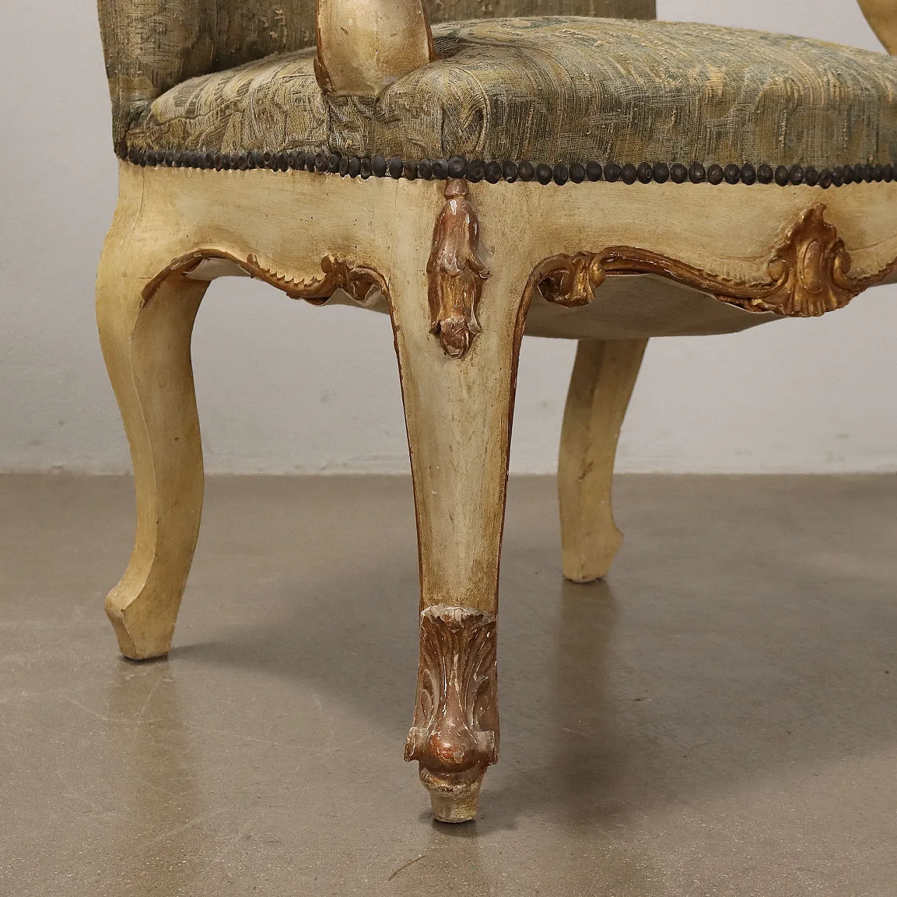 Pair of carved & gilded chairs with brocade fabric, 19th century 9