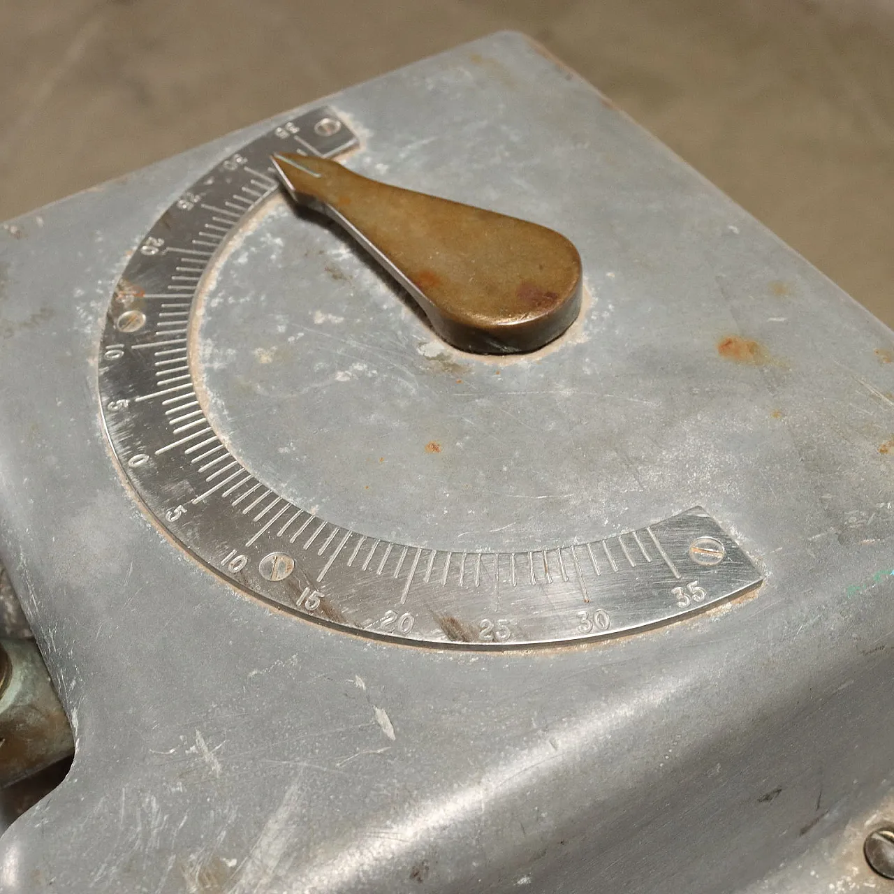 Sperry Gyroscope Company ship's wheel 5