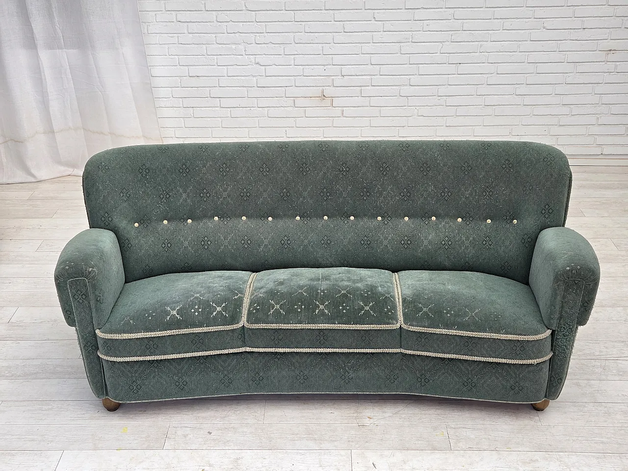 Divano danese a 3 posti verde chiaro, Anni '60 3