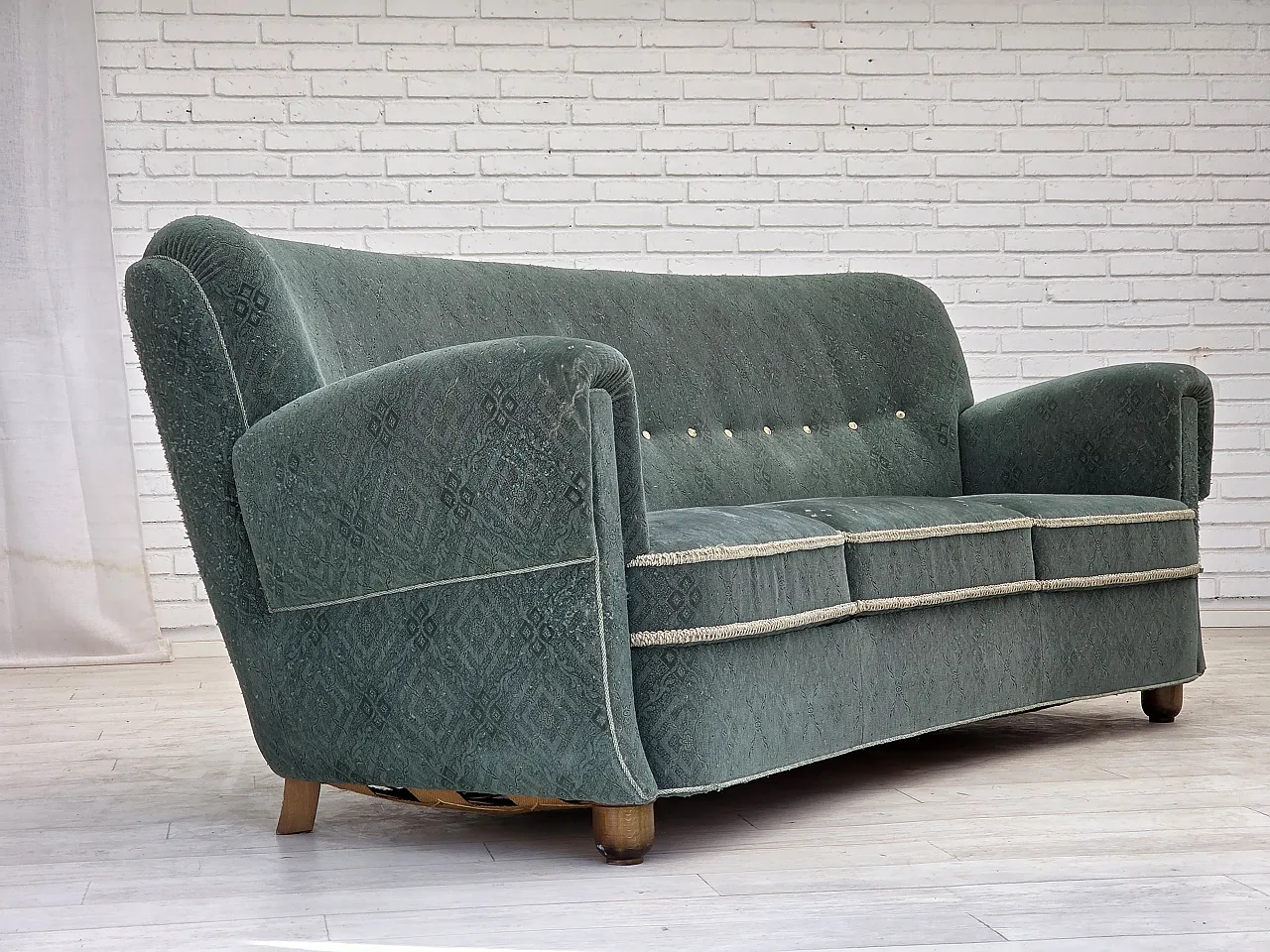 Divano danese a 3 posti verde chiaro, Anni '60 4